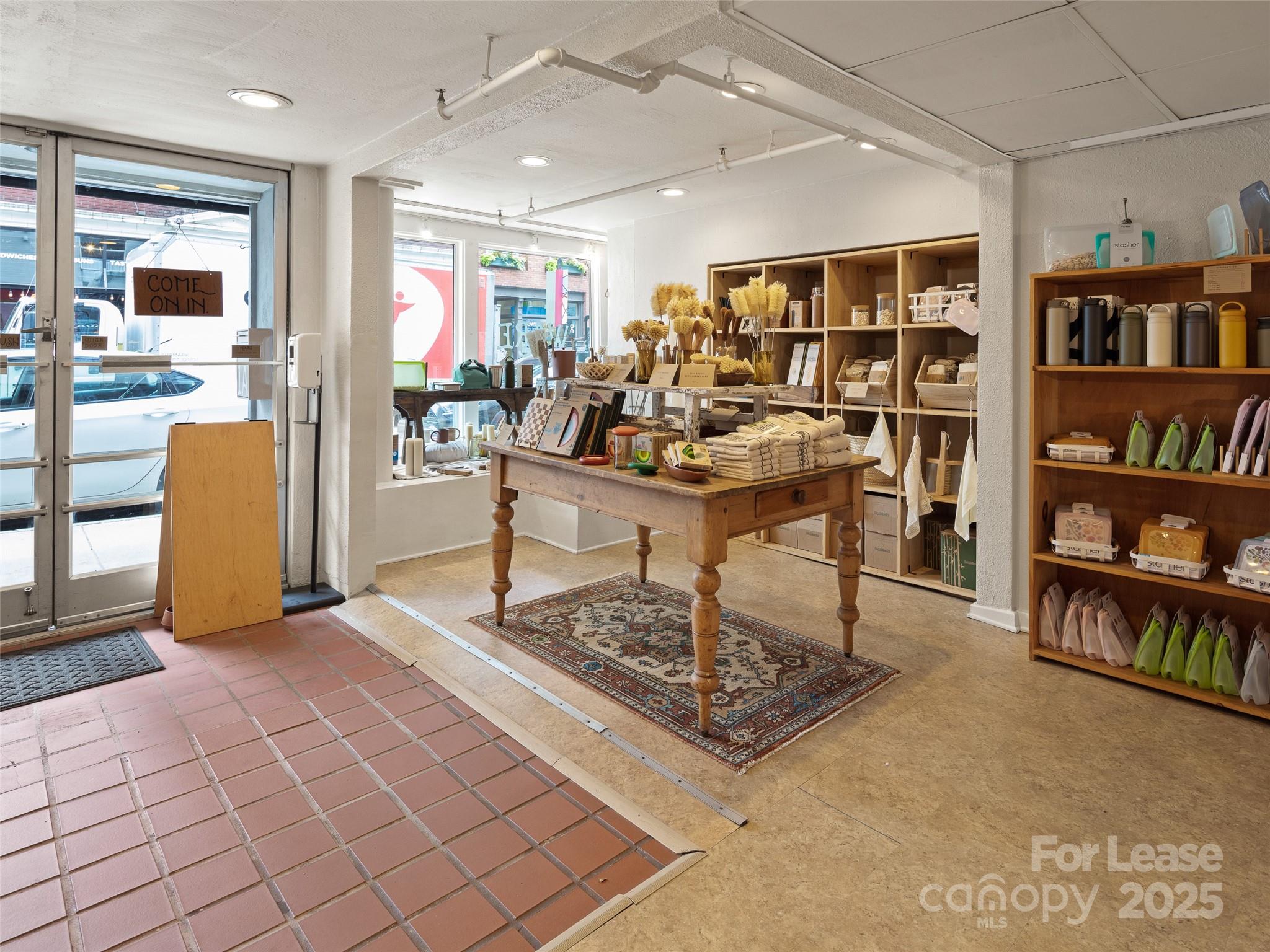 51 College Street 1a Property Photo 4