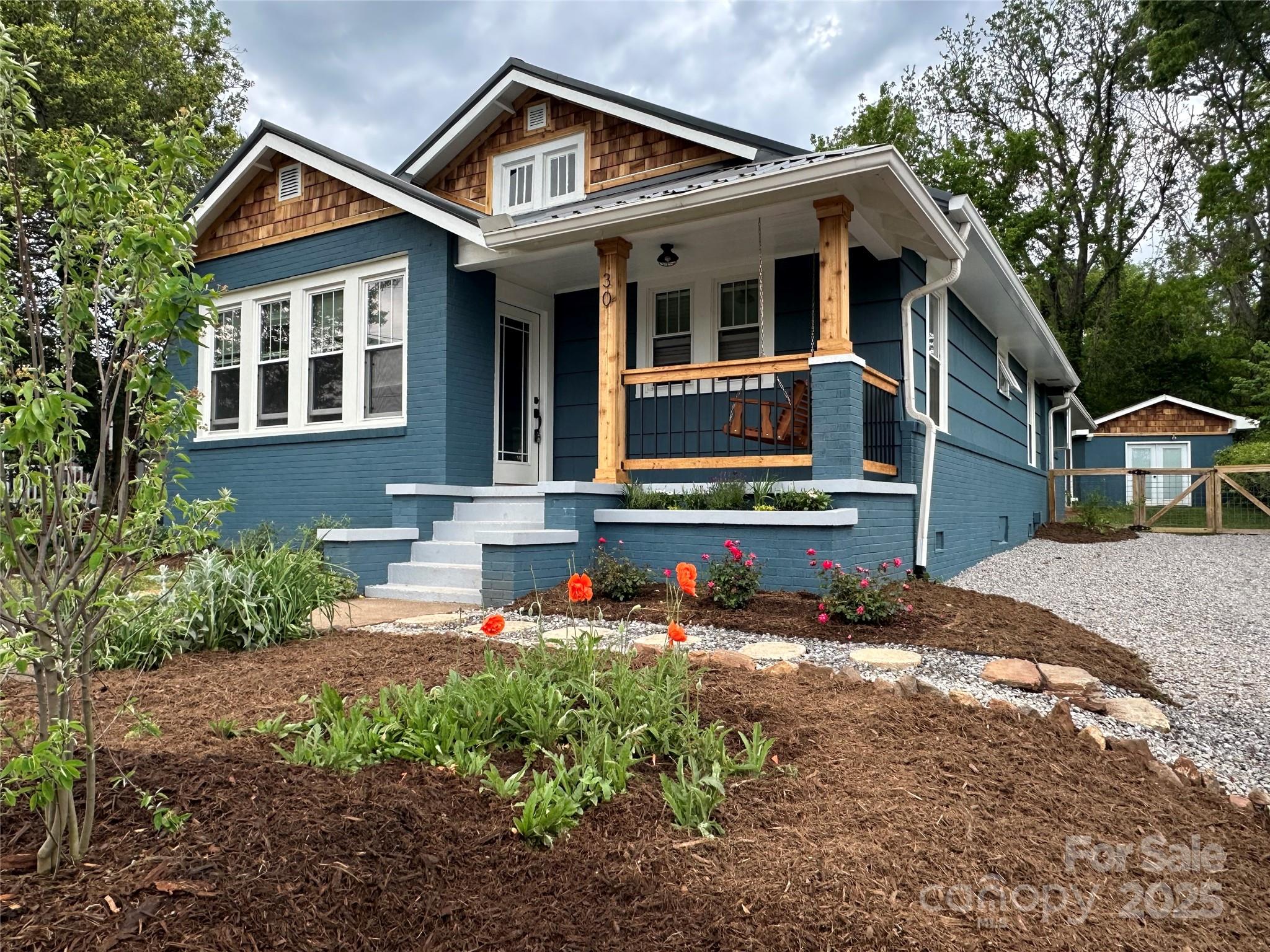 30 Joyner Avenue Property Photo 1