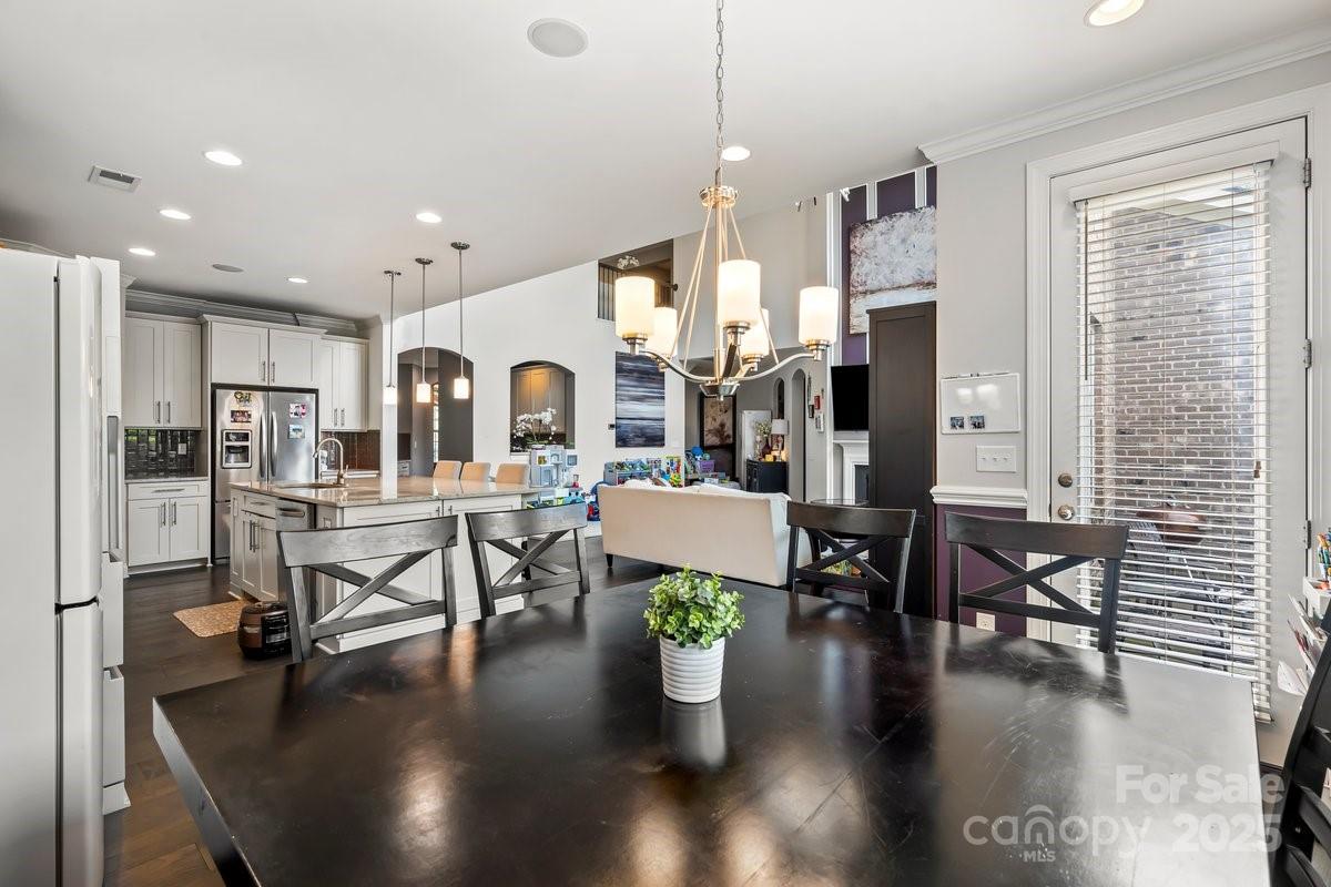 8514 Ellington Park Drive Property Photo 16