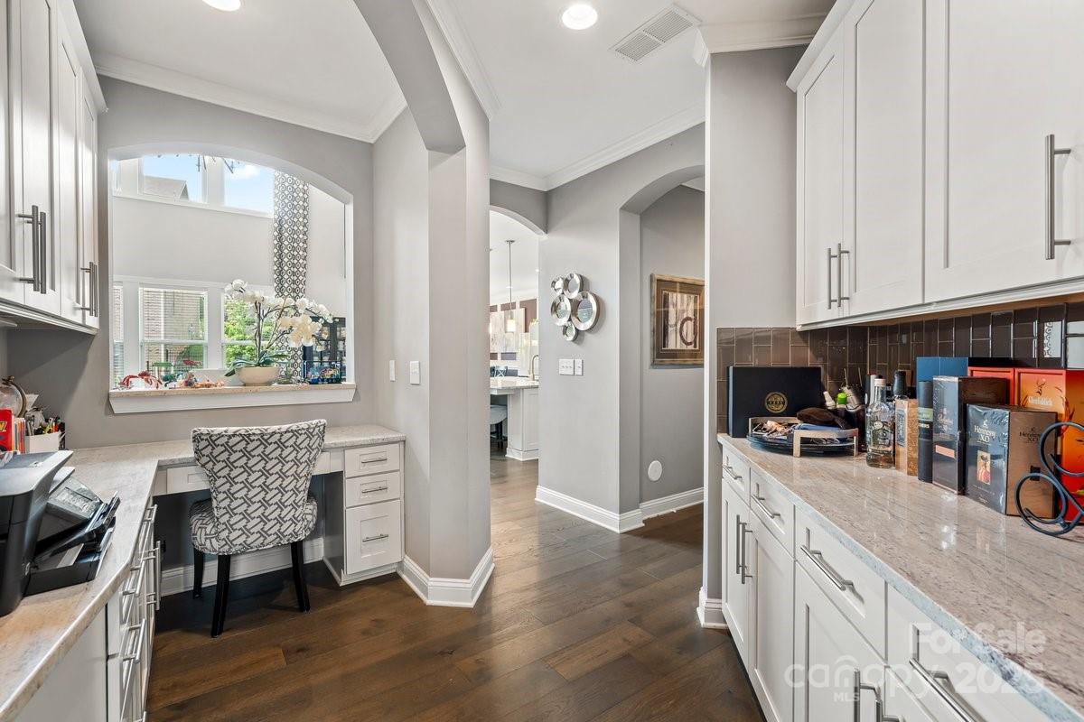 8514 Ellington Park Drive Property Photo 17