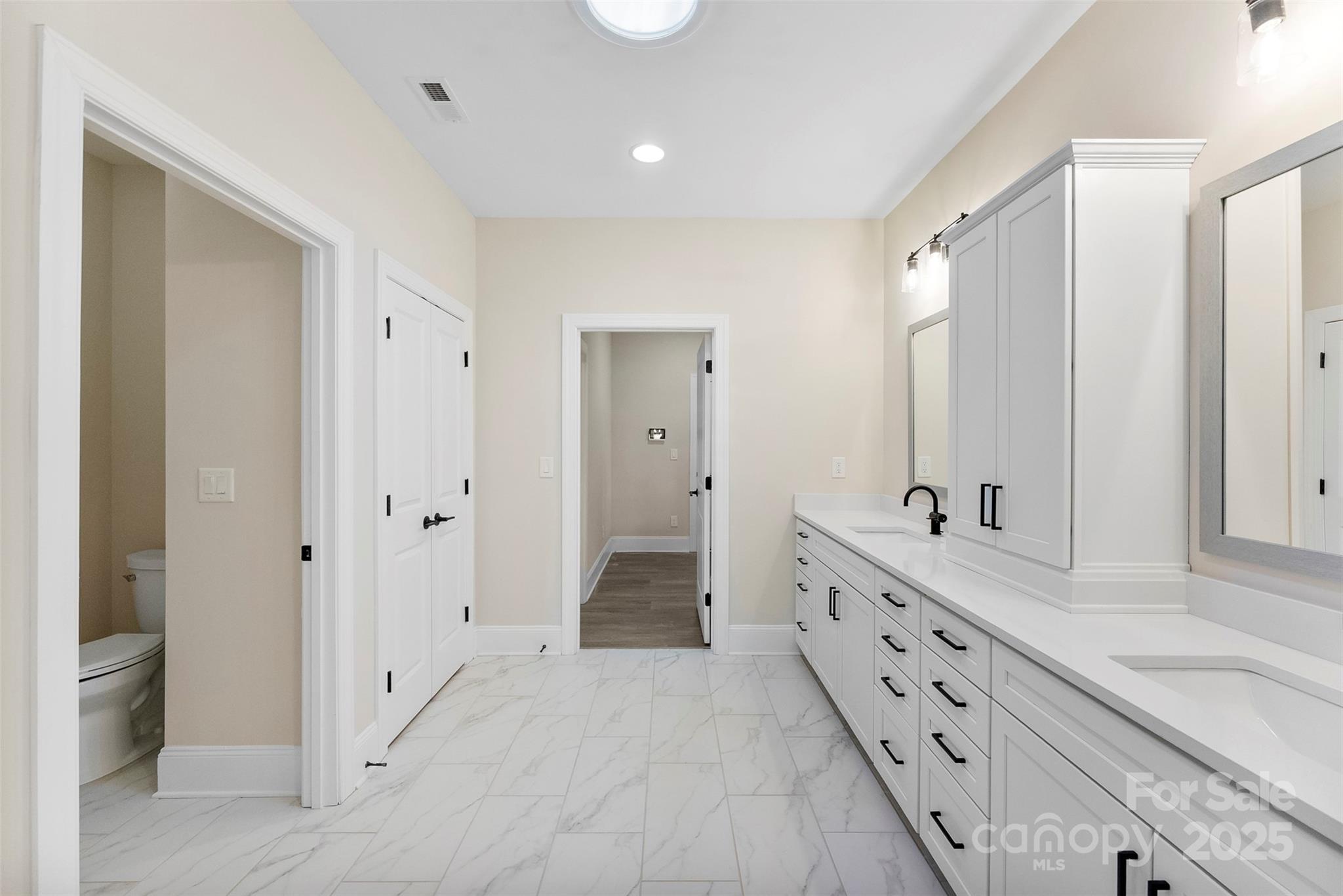 3089 Founding Fathers Drive Property Photo 12