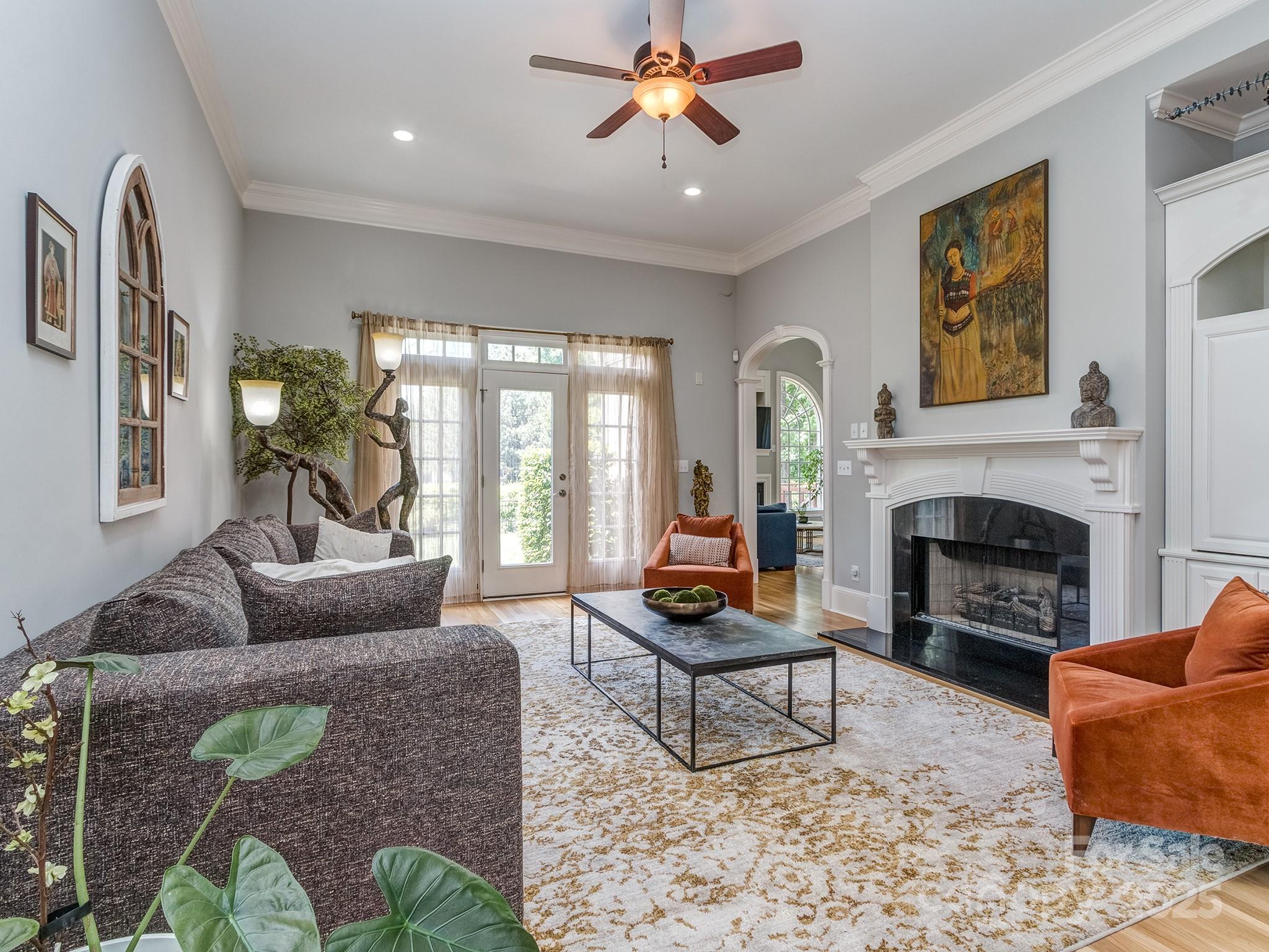 10924 Lederer Avenue Property Photo 10