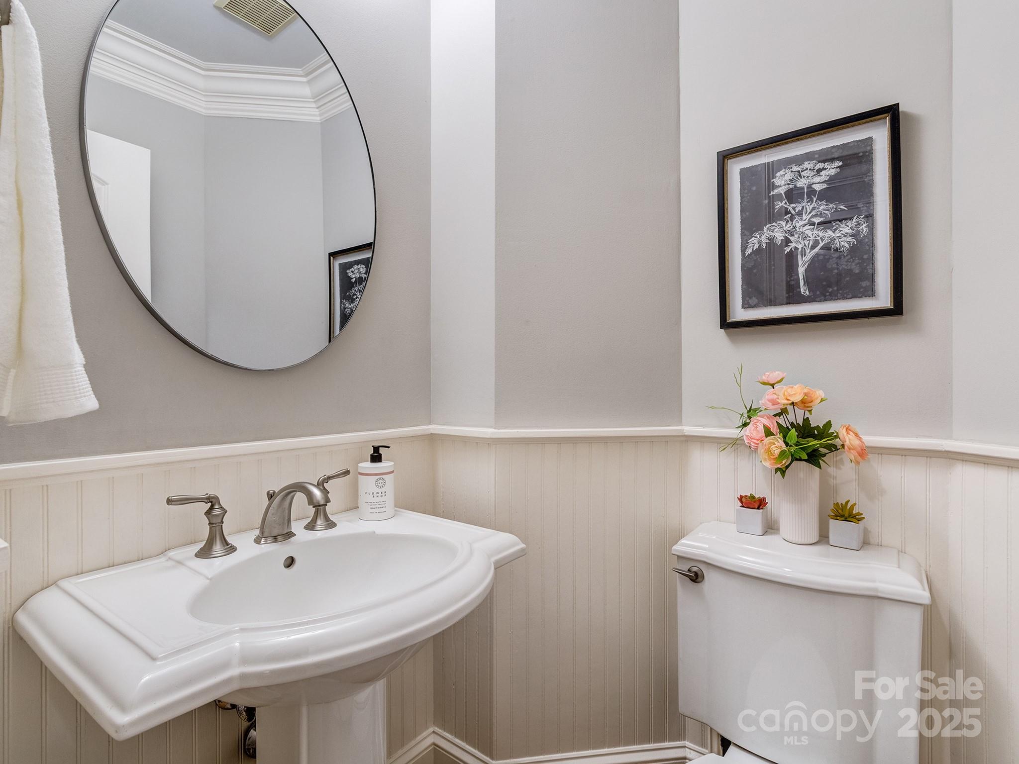 10924 Lederer Avenue Property Photo 19