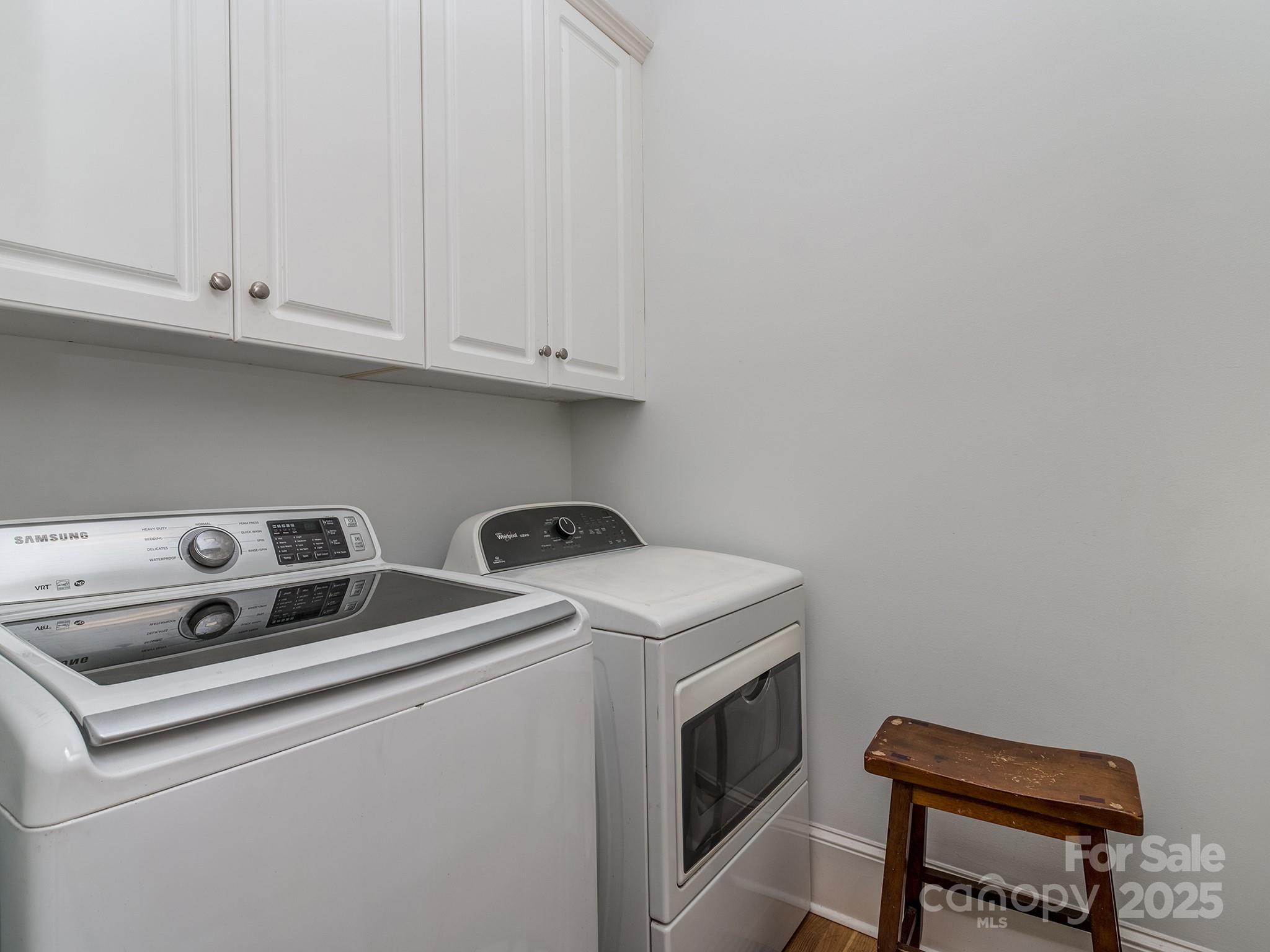 10924 Lederer Avenue Property Photo 25