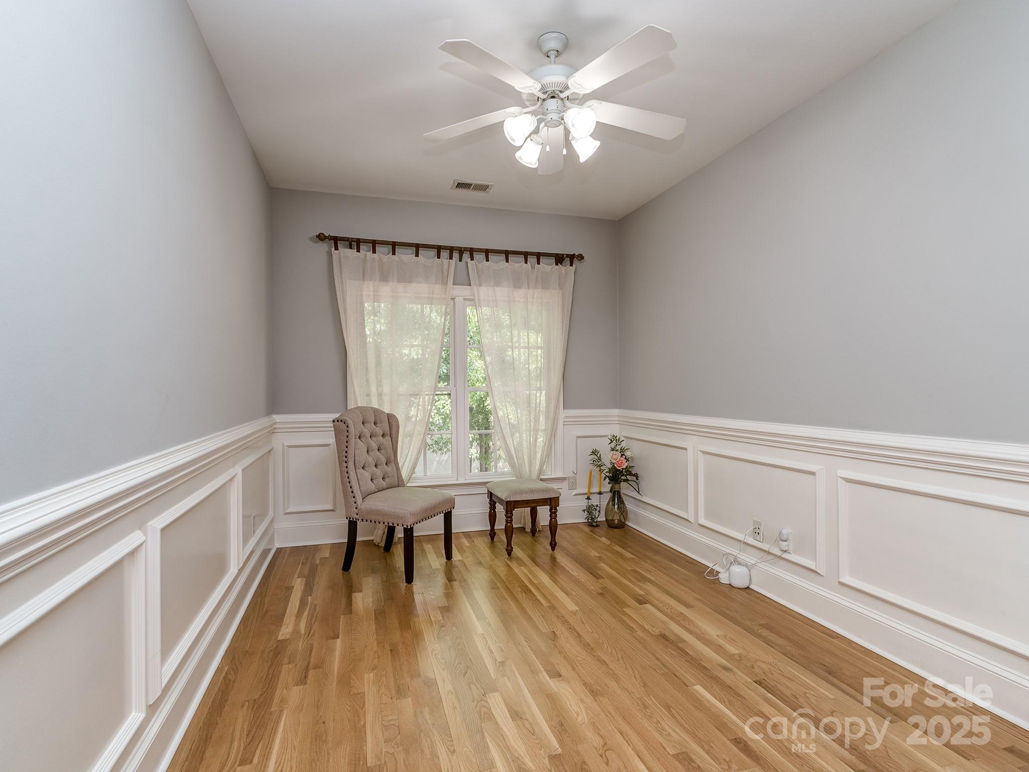 10924 Lederer Avenue Property Photo 35