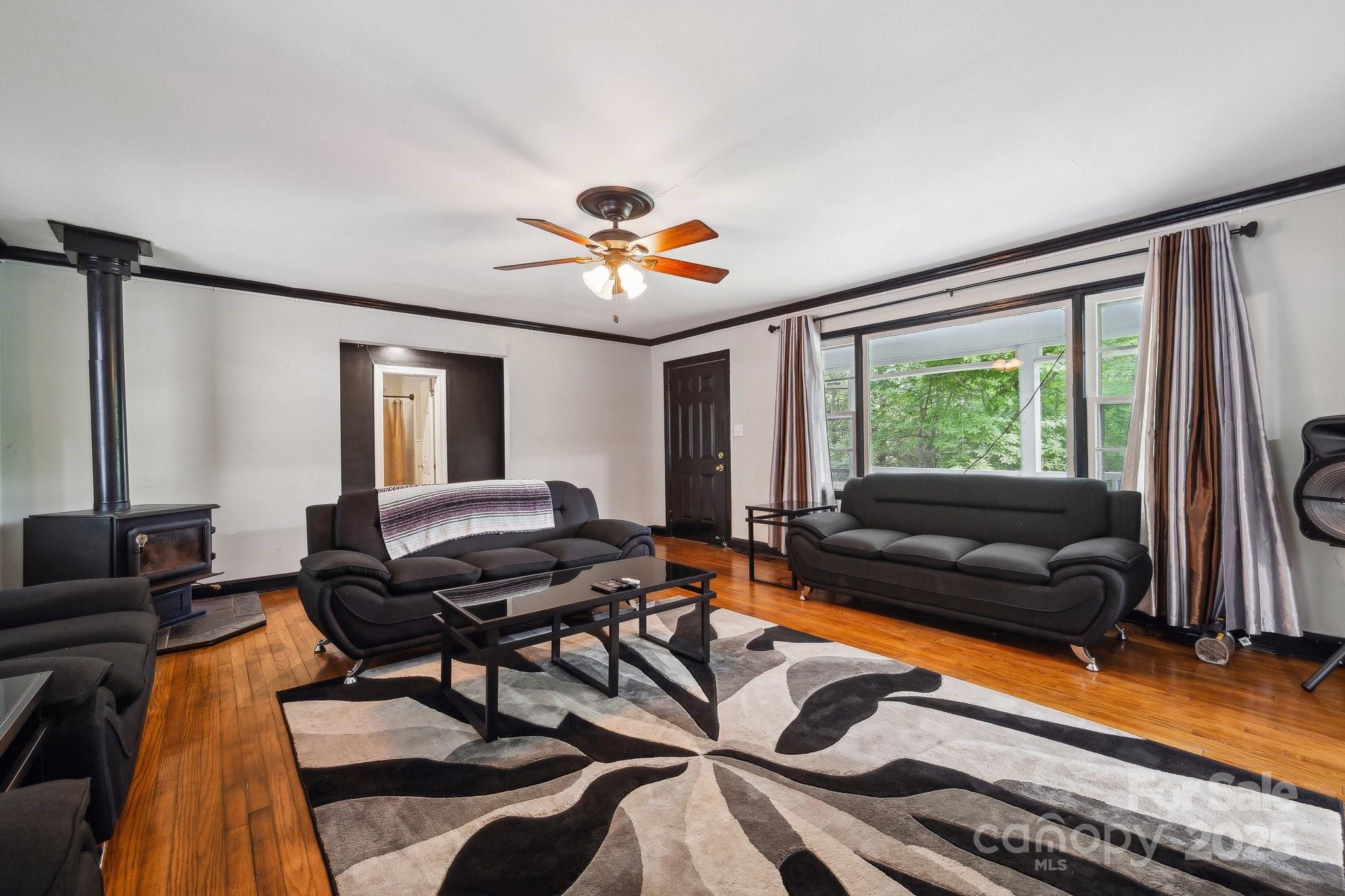 1917 Tom Sadler Road Property Photo 6