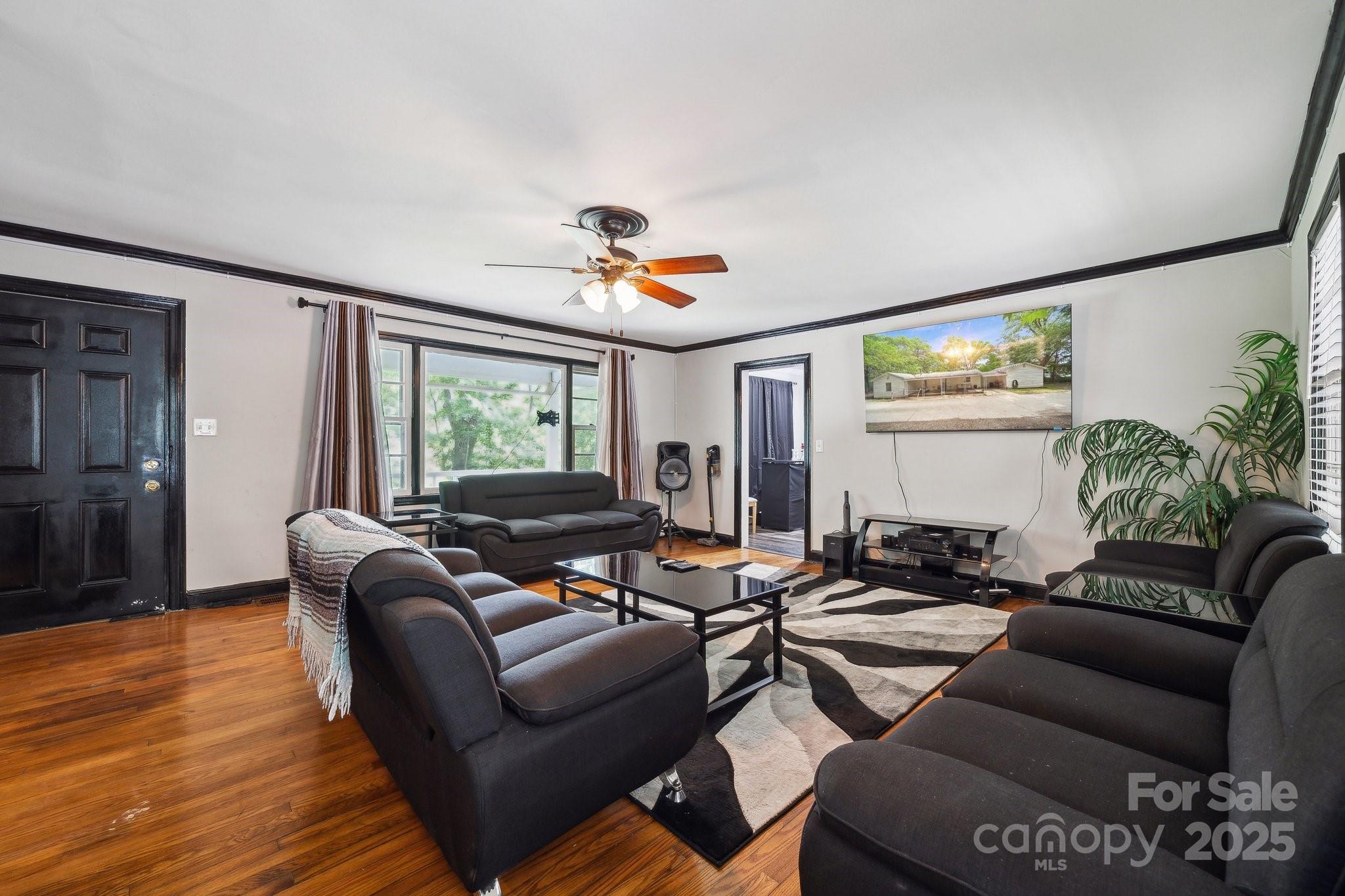 1917 Tom Sadler Road Property Photo 8