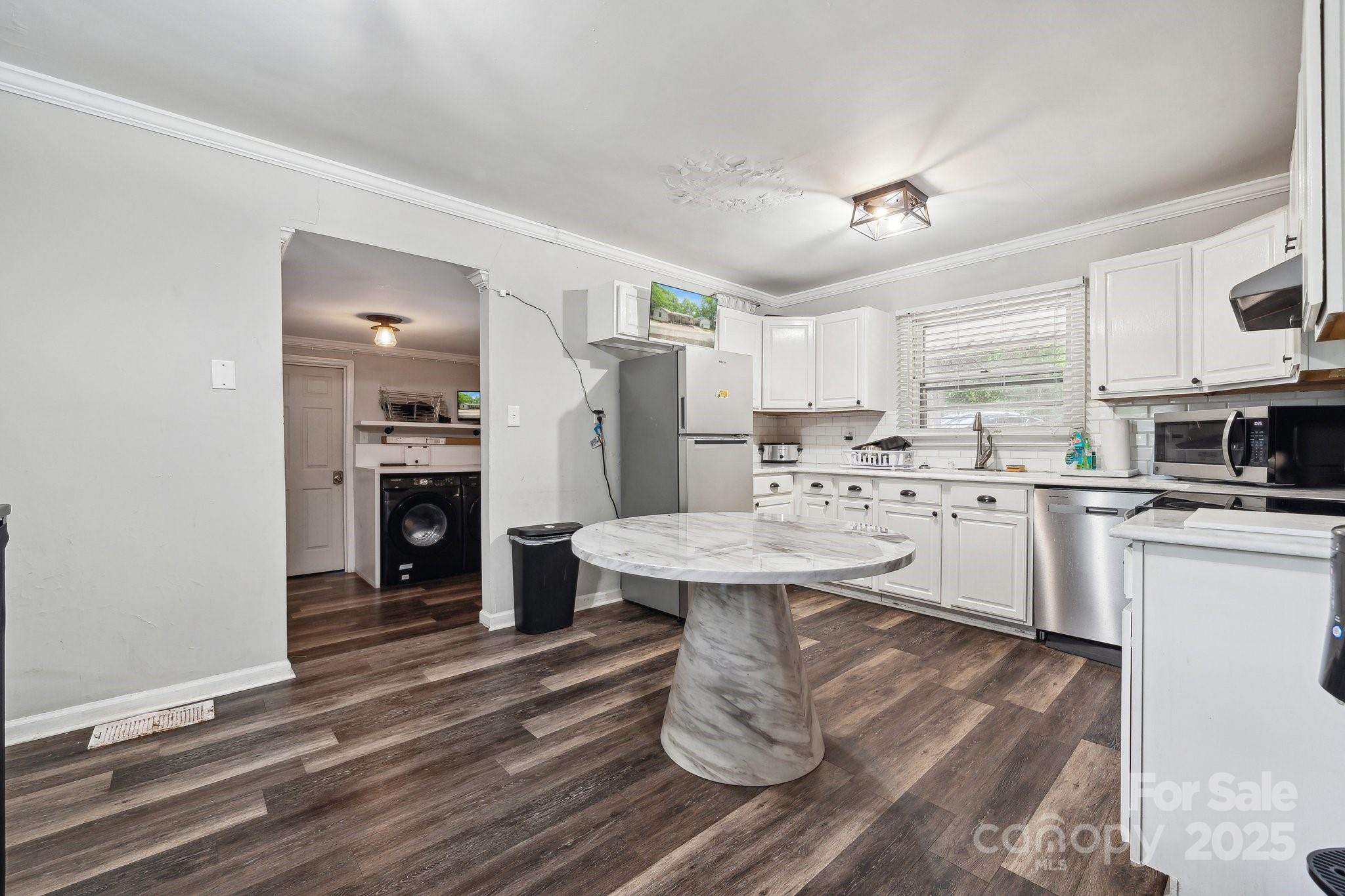 1917 Tom Sadler Road Property Photo 9