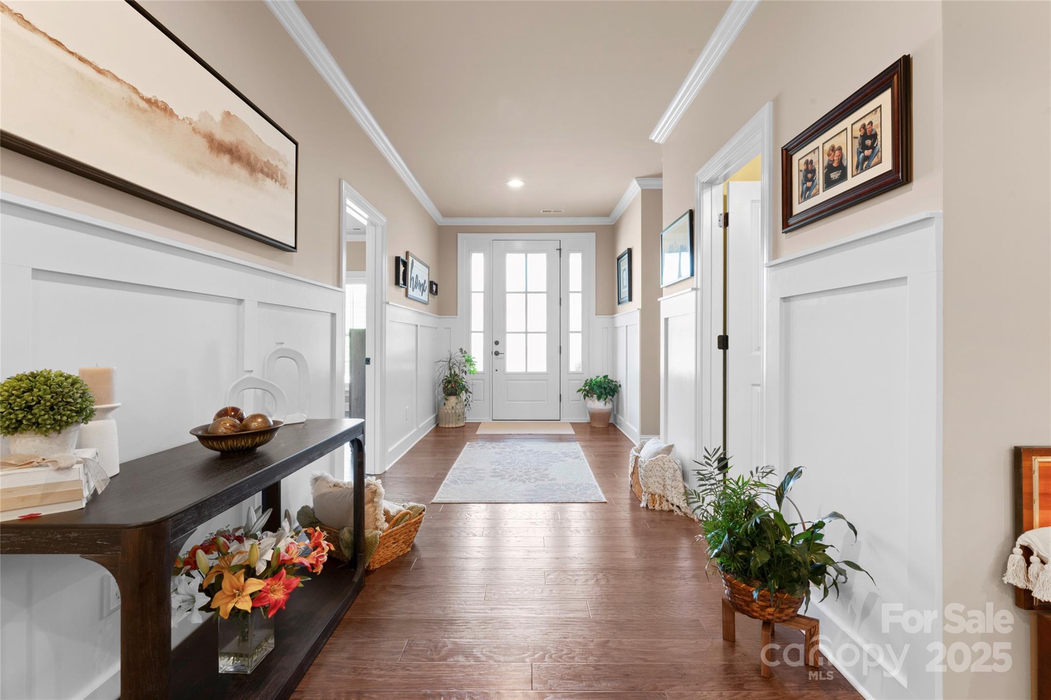 6010 Albiza Drive Property Photo 6