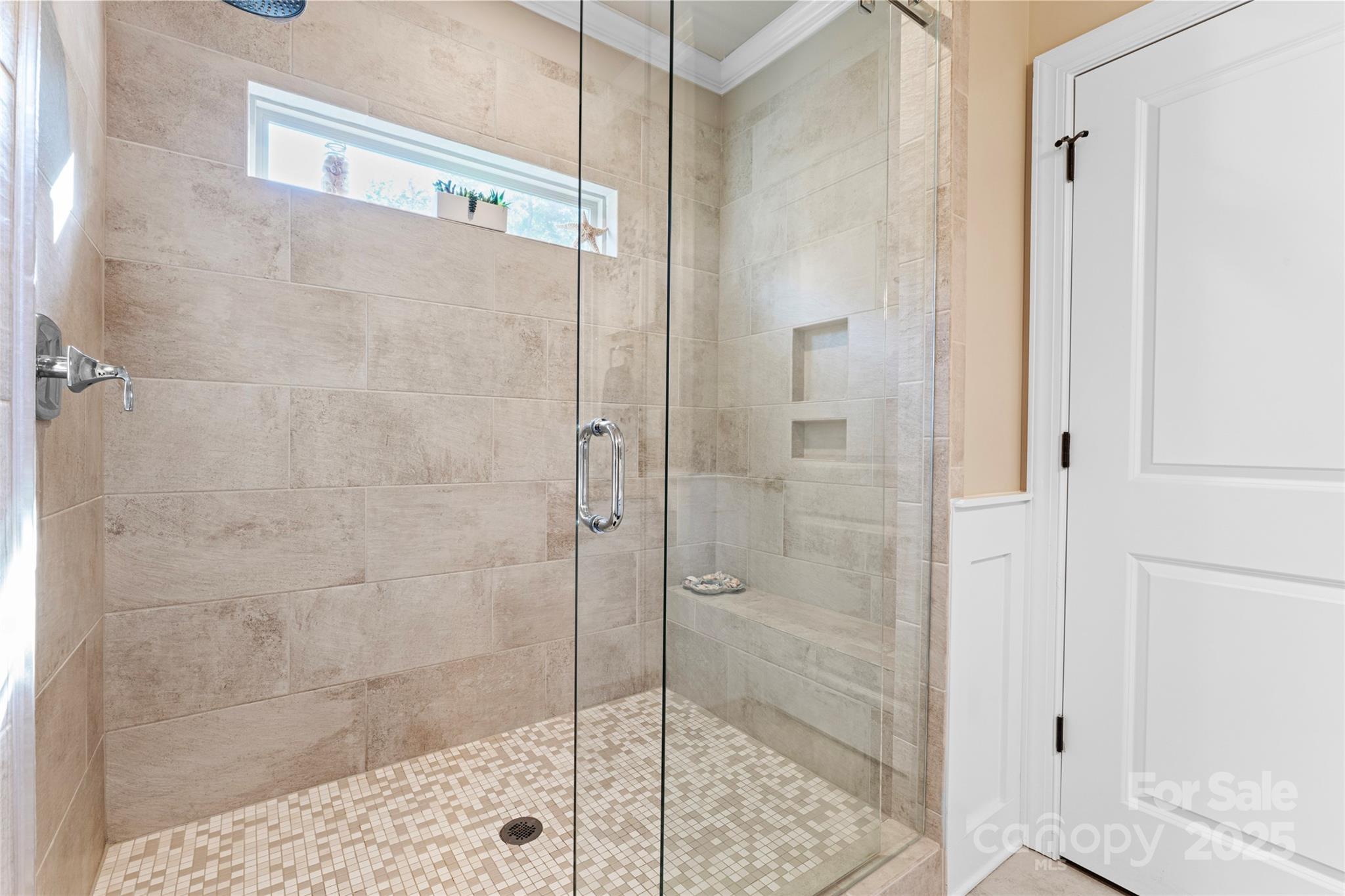 6010 Albiza Drive Property Photo 19