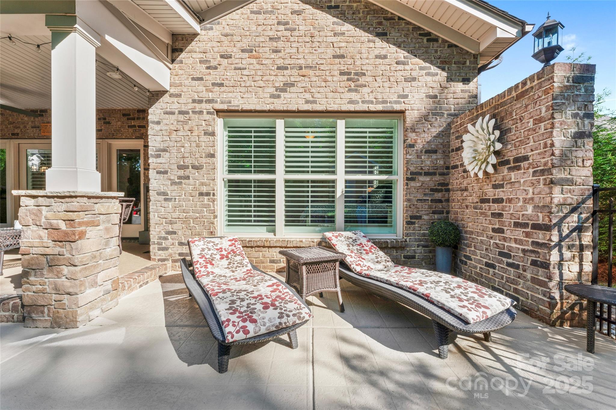 6010 Albiza Drive Property Photo 32