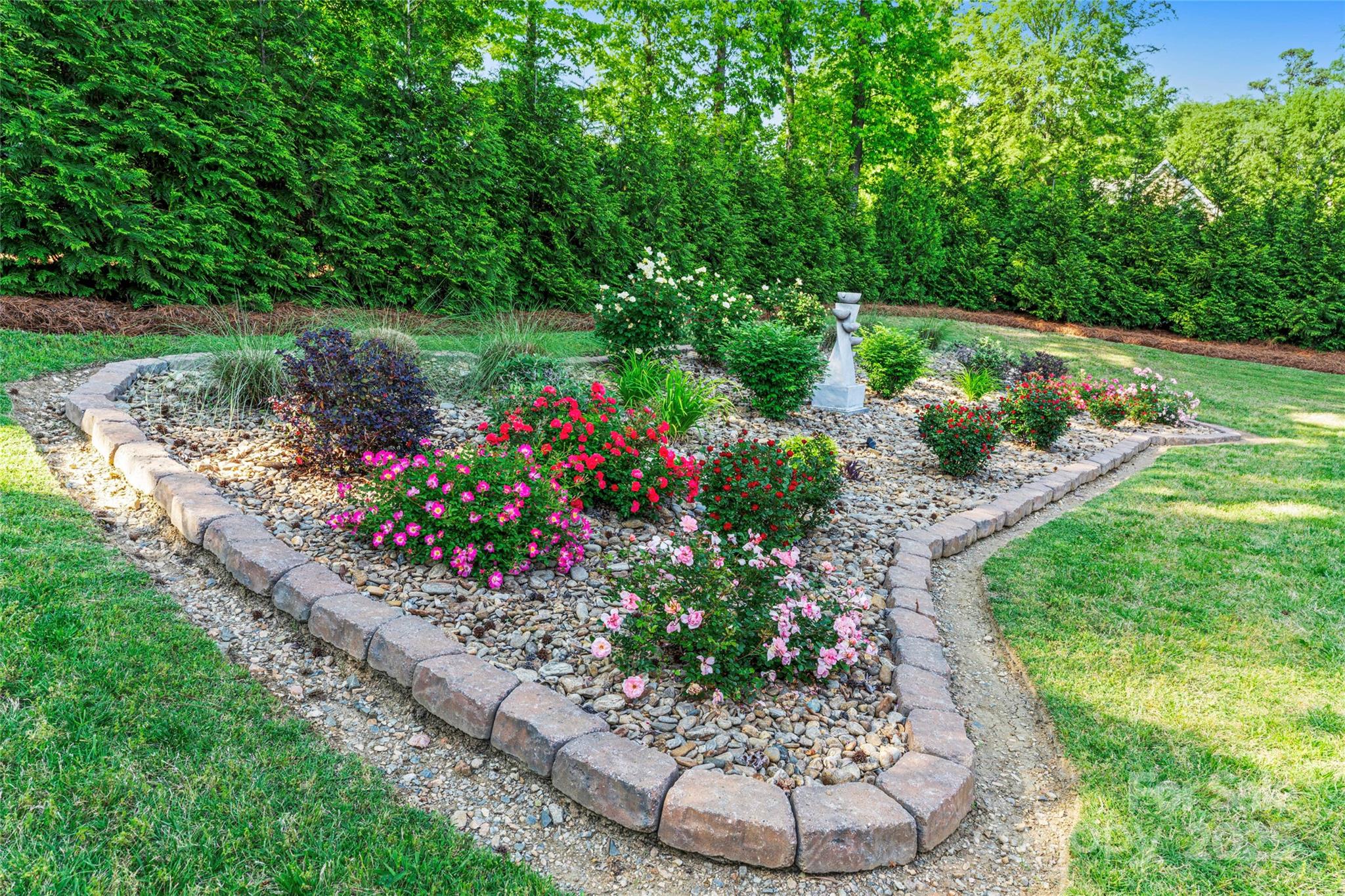 6010 Albiza Drive Property Photo 33