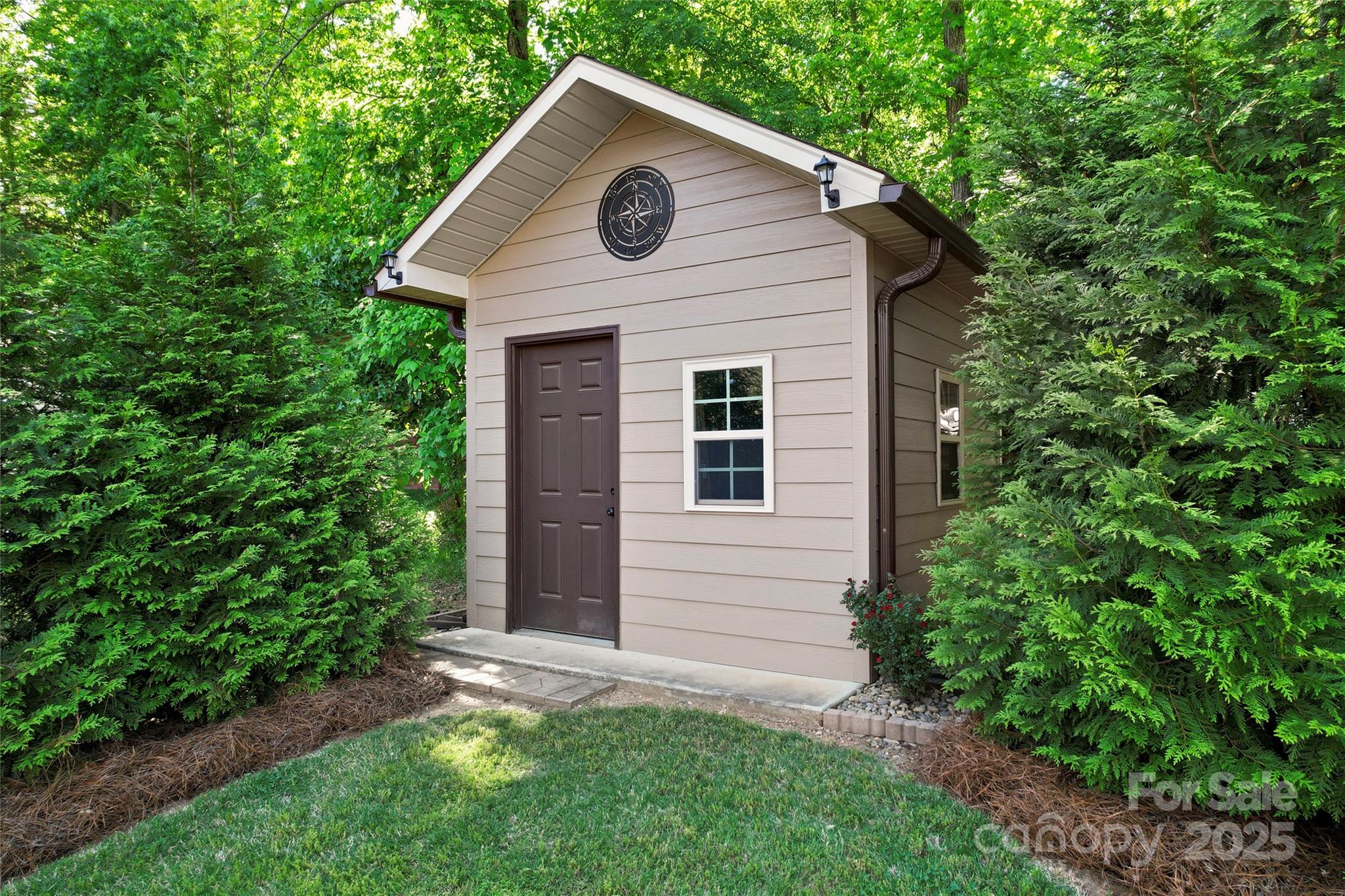 6010 Albiza Drive Property Photo 35