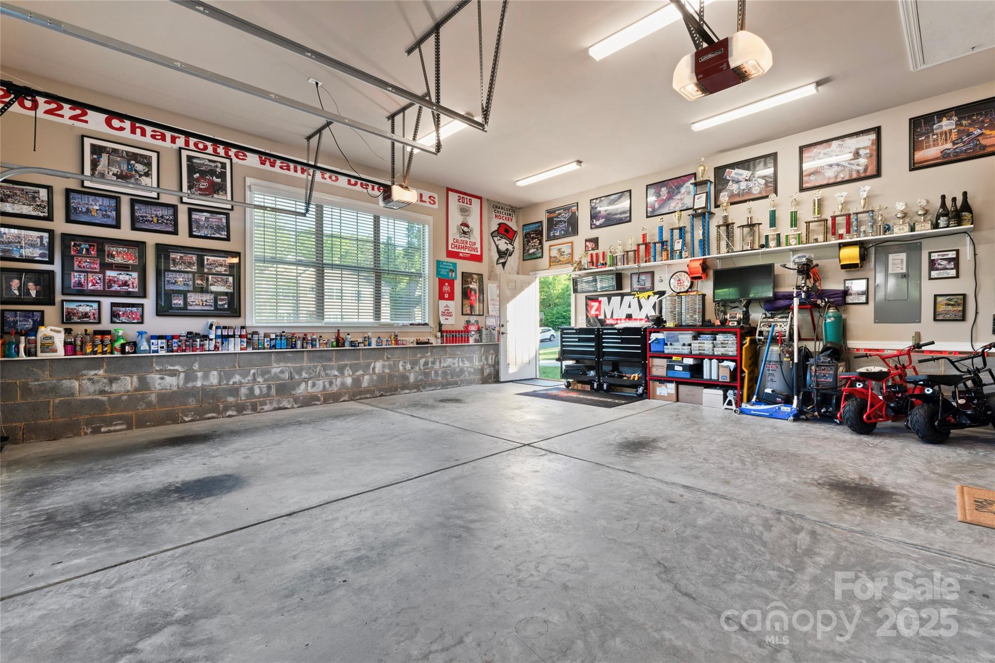 6010 Albiza Drive Property Photo 37