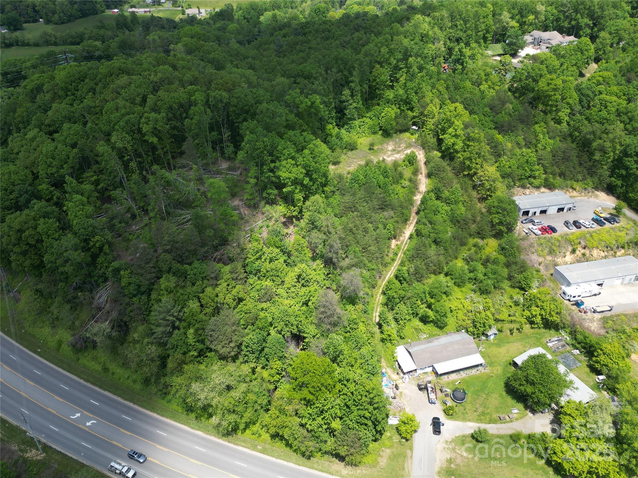 797 New Leicester Highway Property Photo 4
