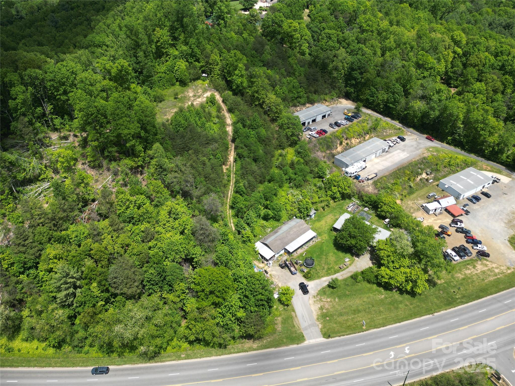 797 New Leicester Highway Property Photo 8