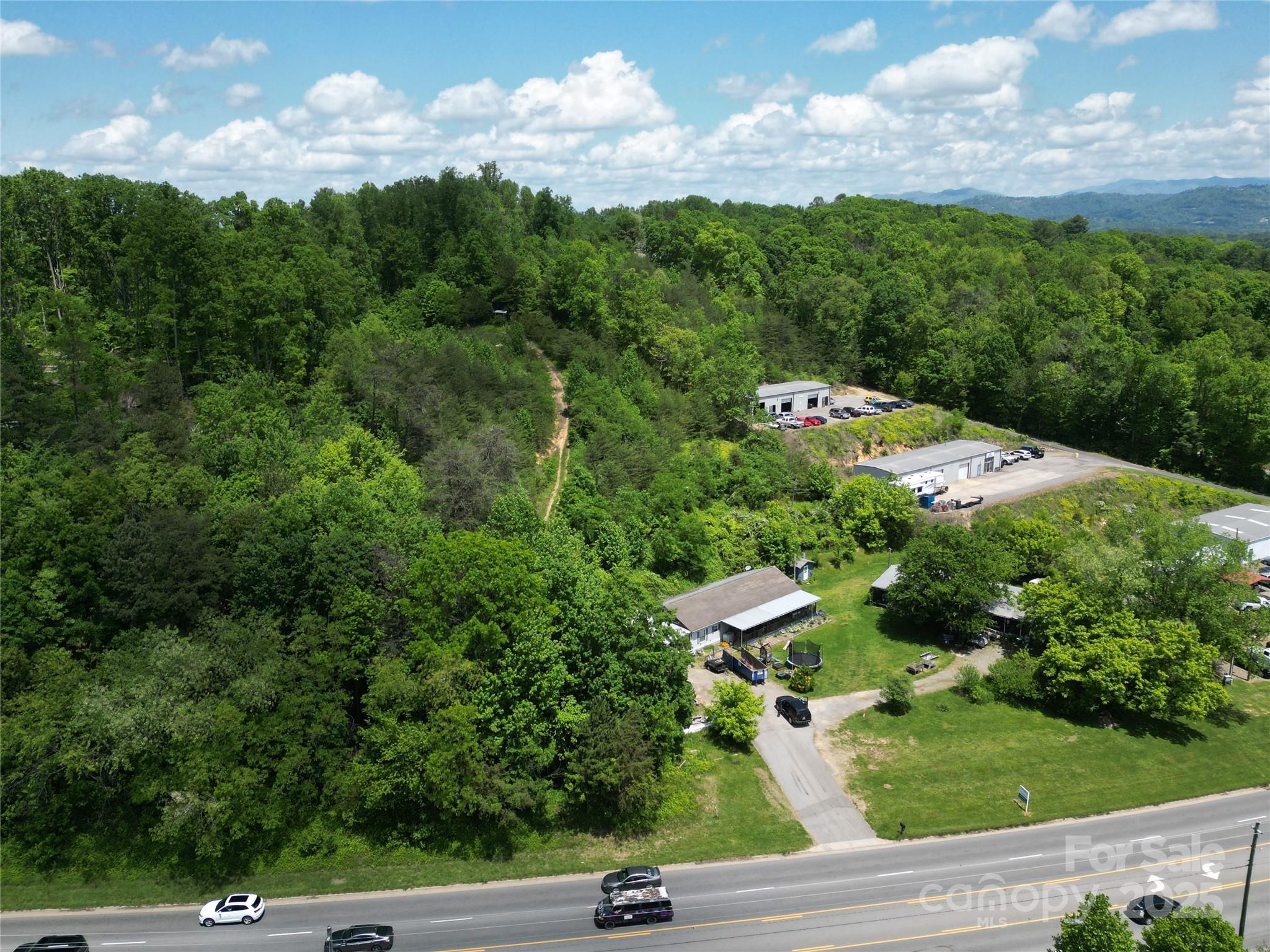 797 New Leicester Highway Property Photo 10