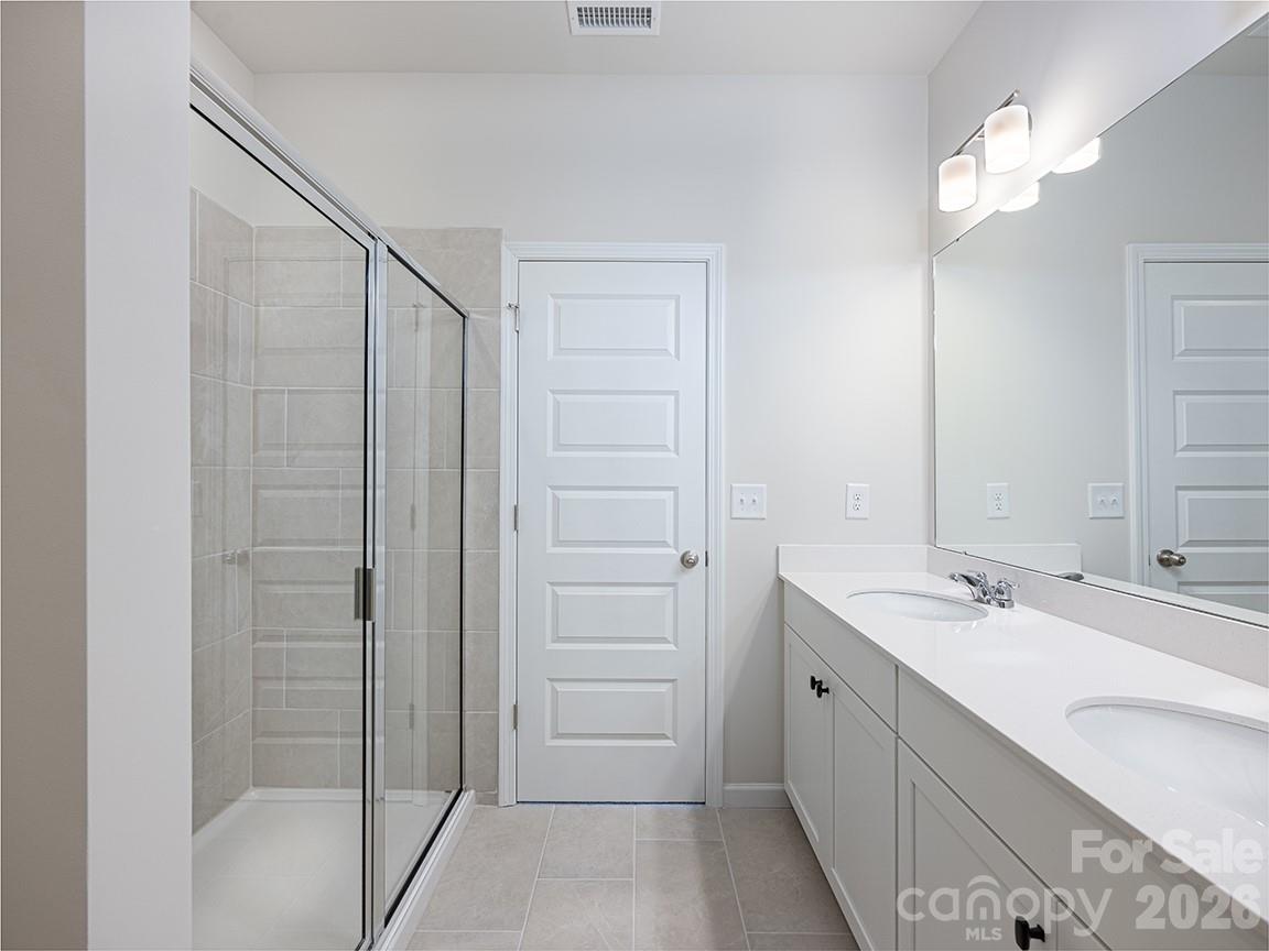 2535 Ruby Dixon Crossing Drive 19 Property Photo 10