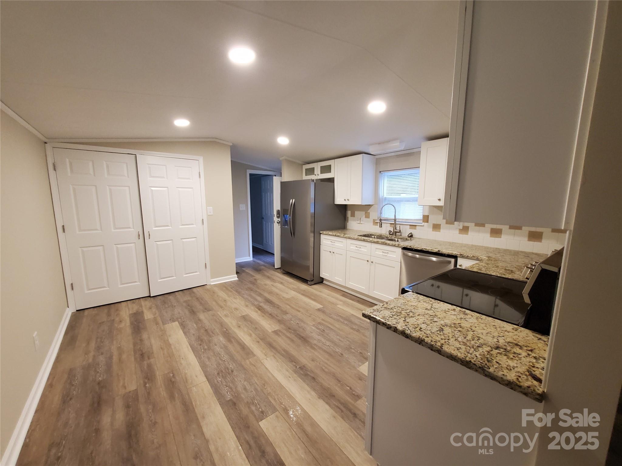 624 Brevard Street Property Photo 5