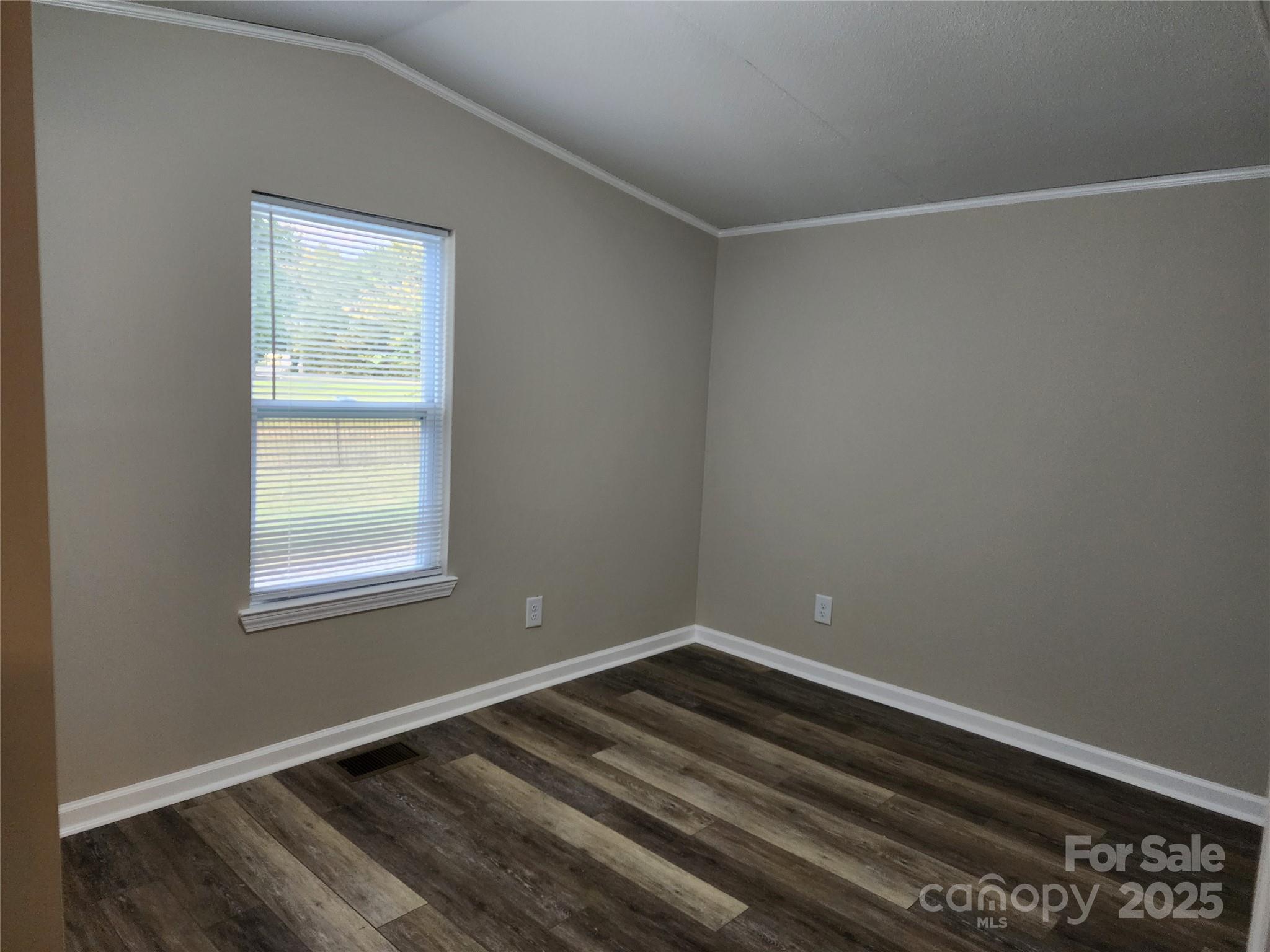 624 Brevard Street Property Photo 8