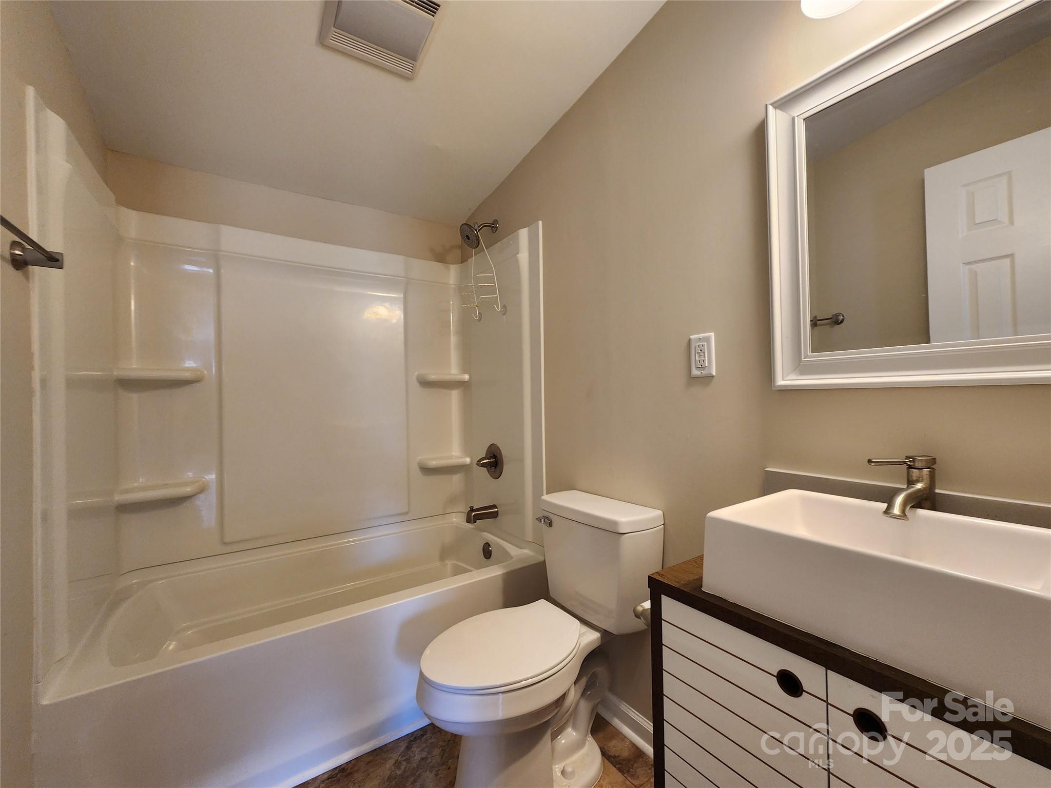 624 Brevard Street Property Photo 17