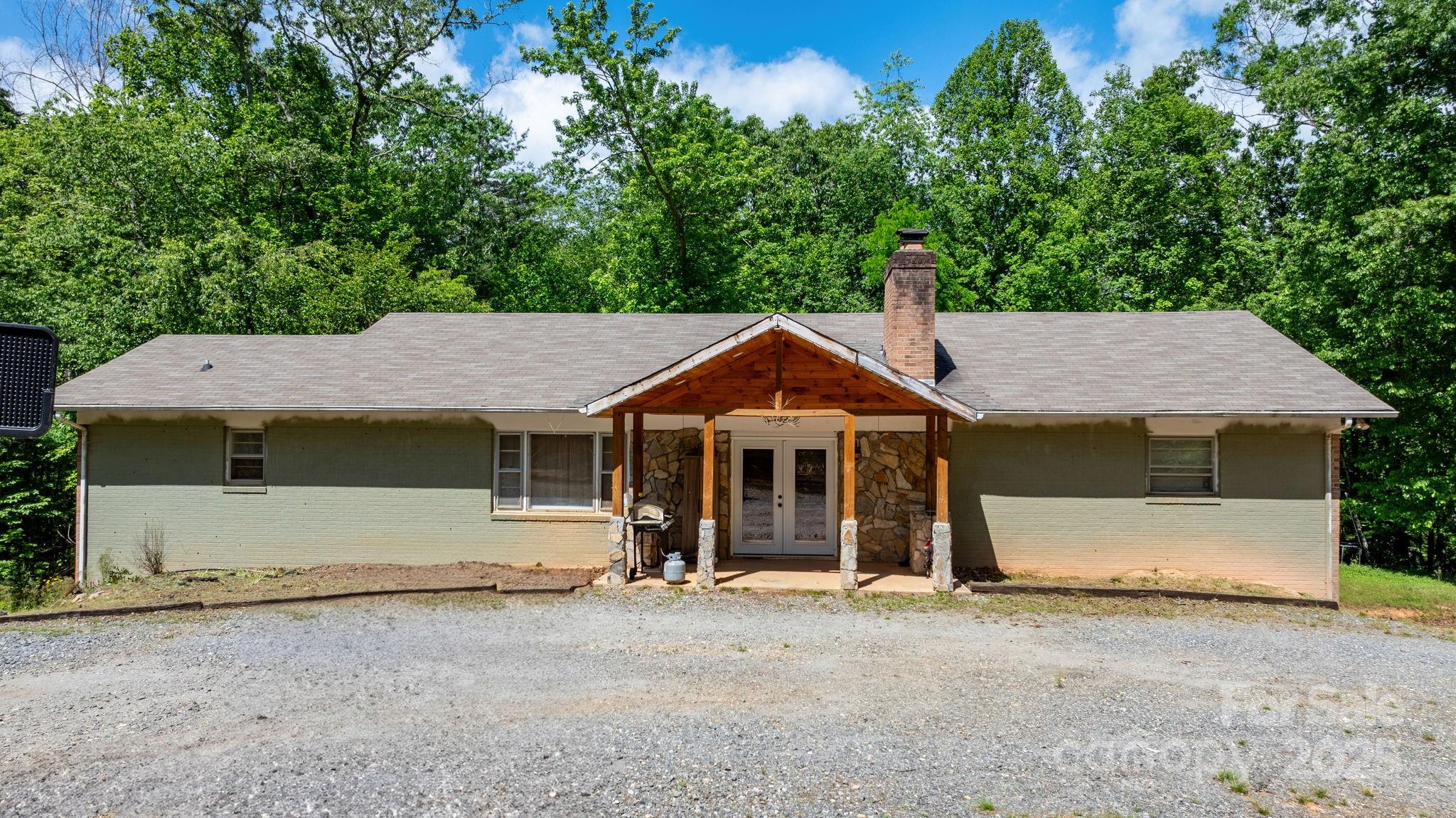 4022 Confidence Church Road Property Photo 2