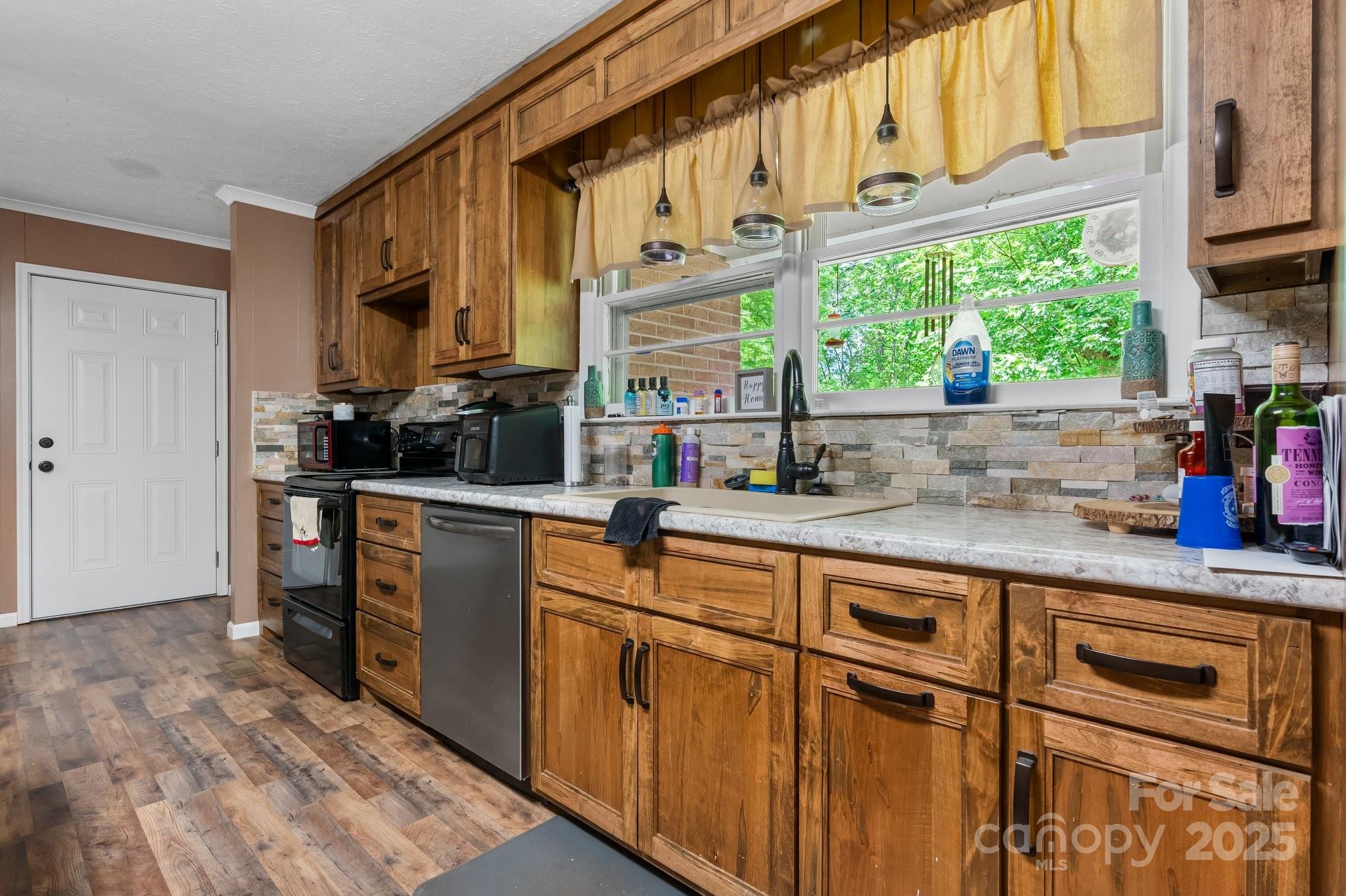4022 Confidence Church Road Property Photo 9