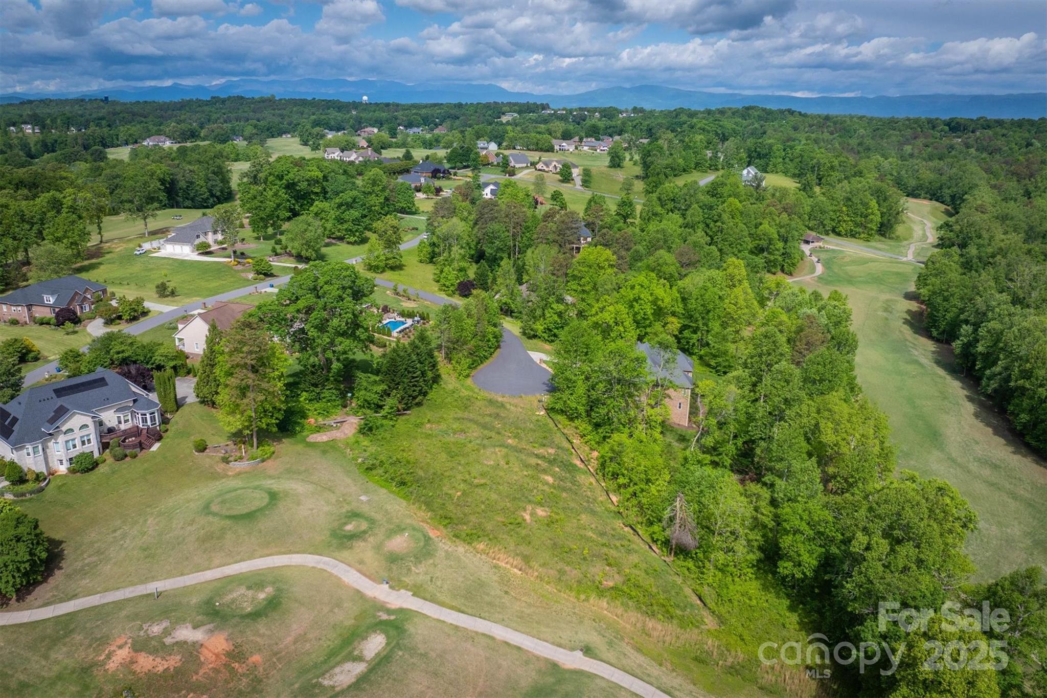 4270 Aaron Court Property Photo 8