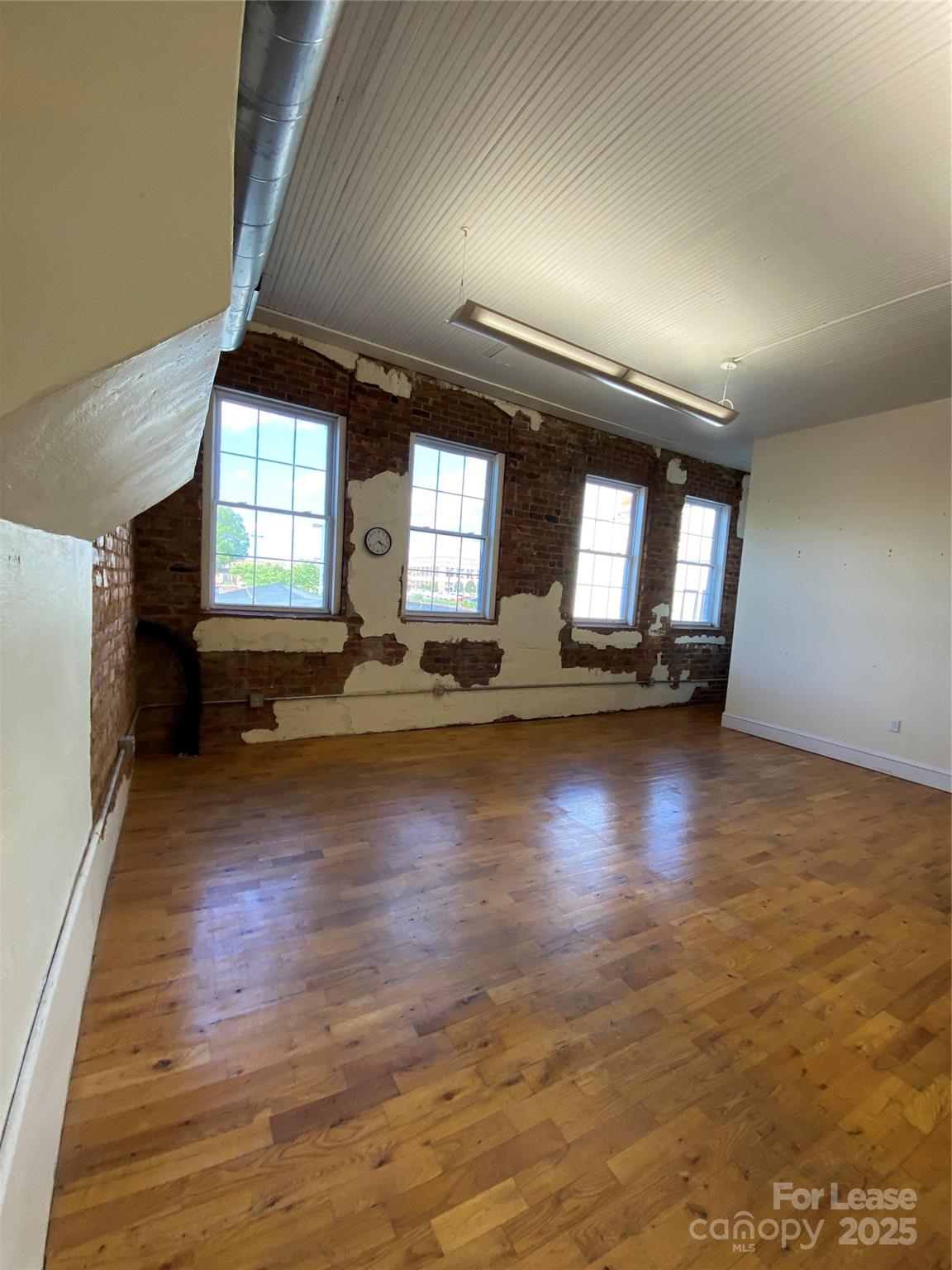 37 Union Street D Property Photo 3