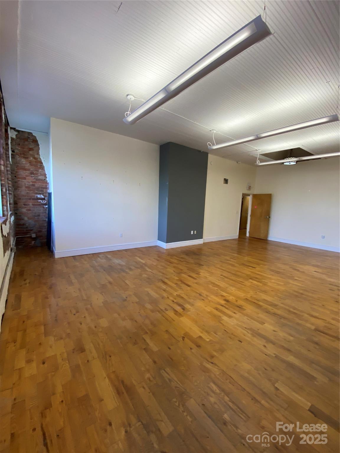37 Union Street D Property Photo 6