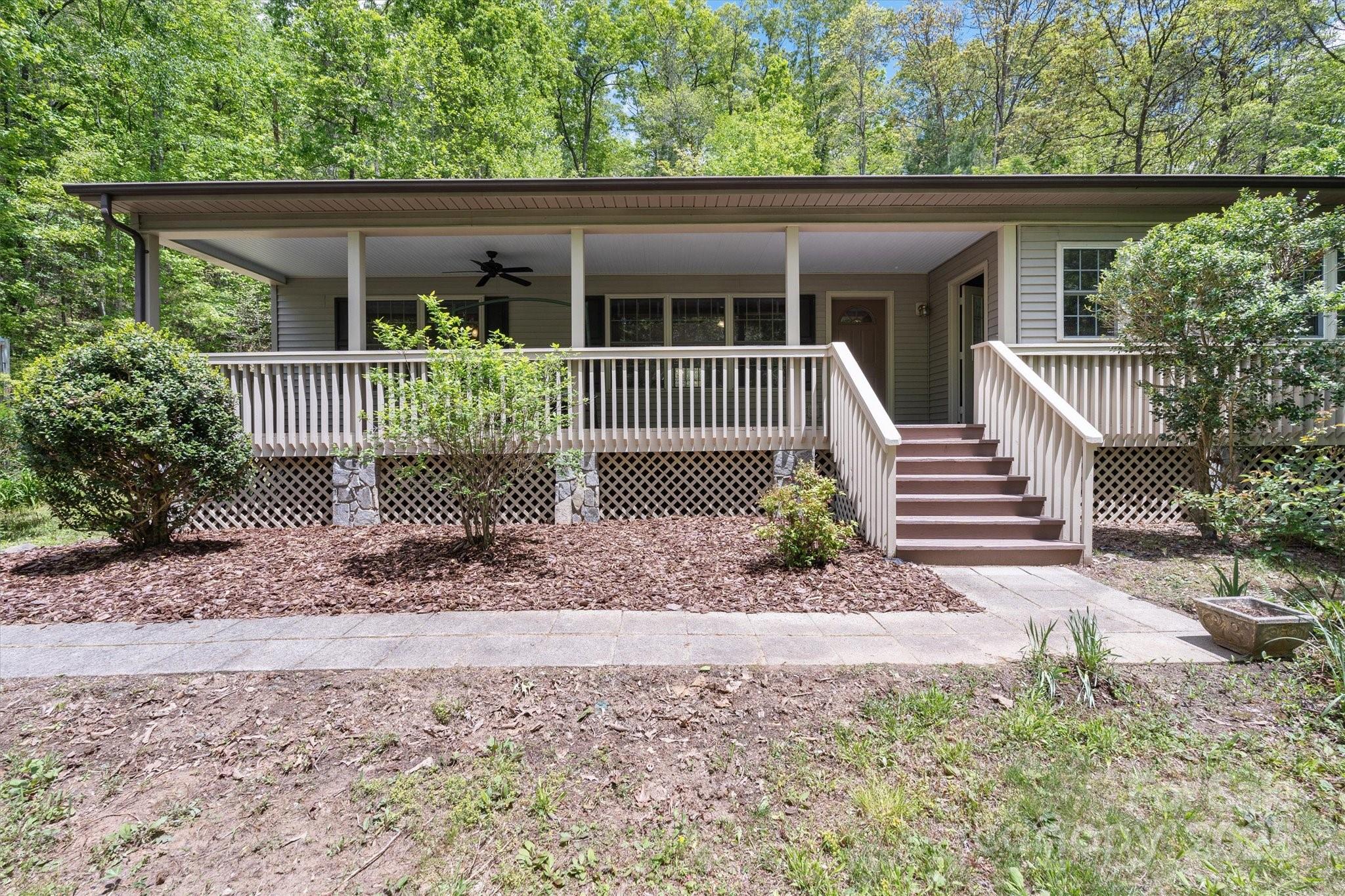 24 Deerfield Lane Property Photo