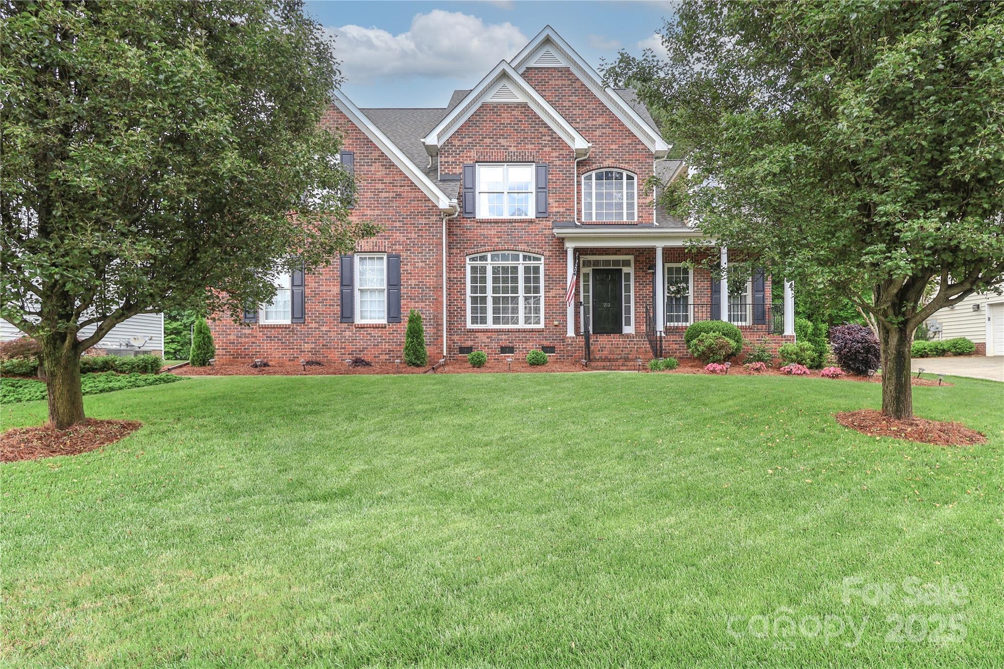 212 Forest Walk Way Property Photo 1