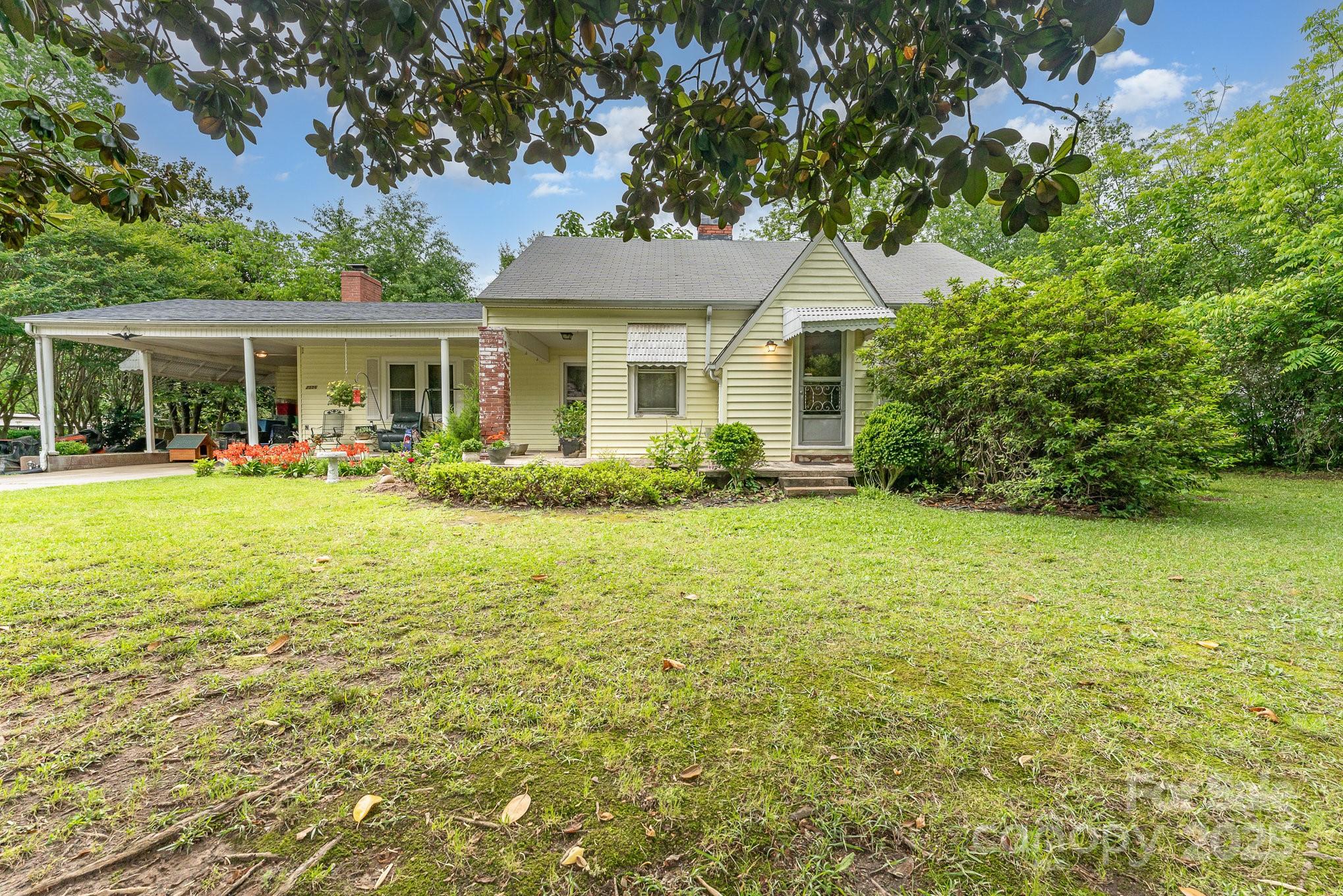 2556 Salem Church Road Property Photo
