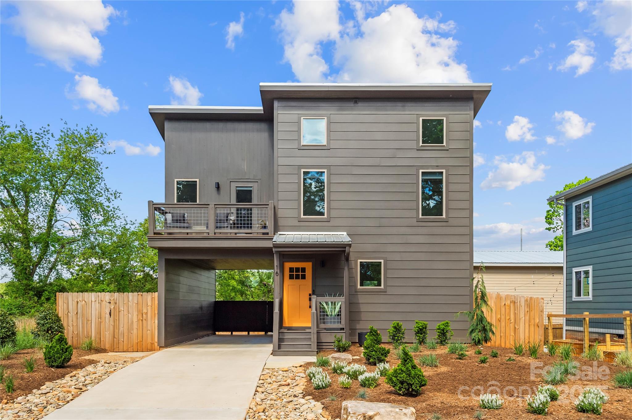 16 Oak Hill Drive Property Photo 2