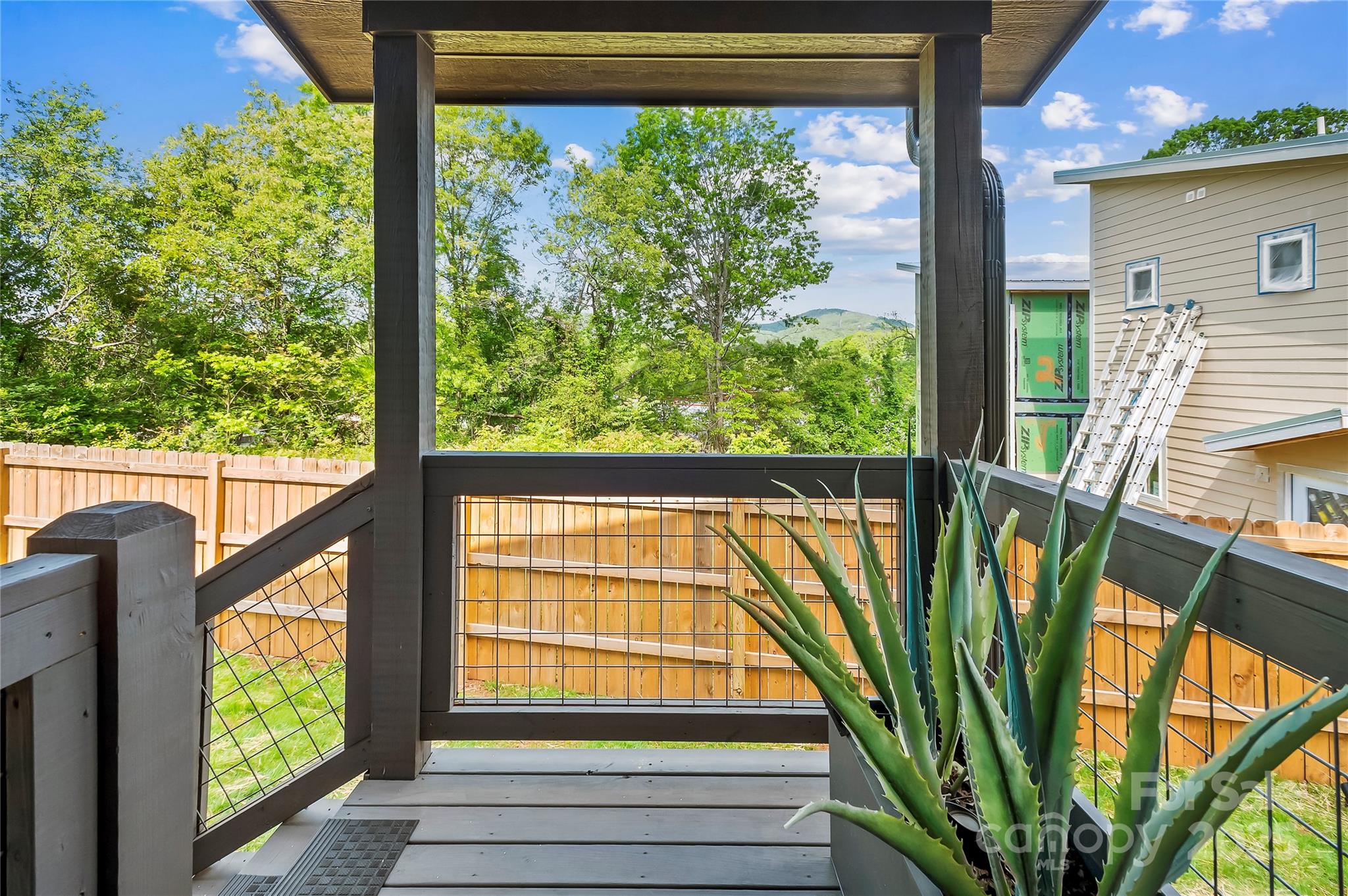 16 Oak Hill Drive Property Photo 6