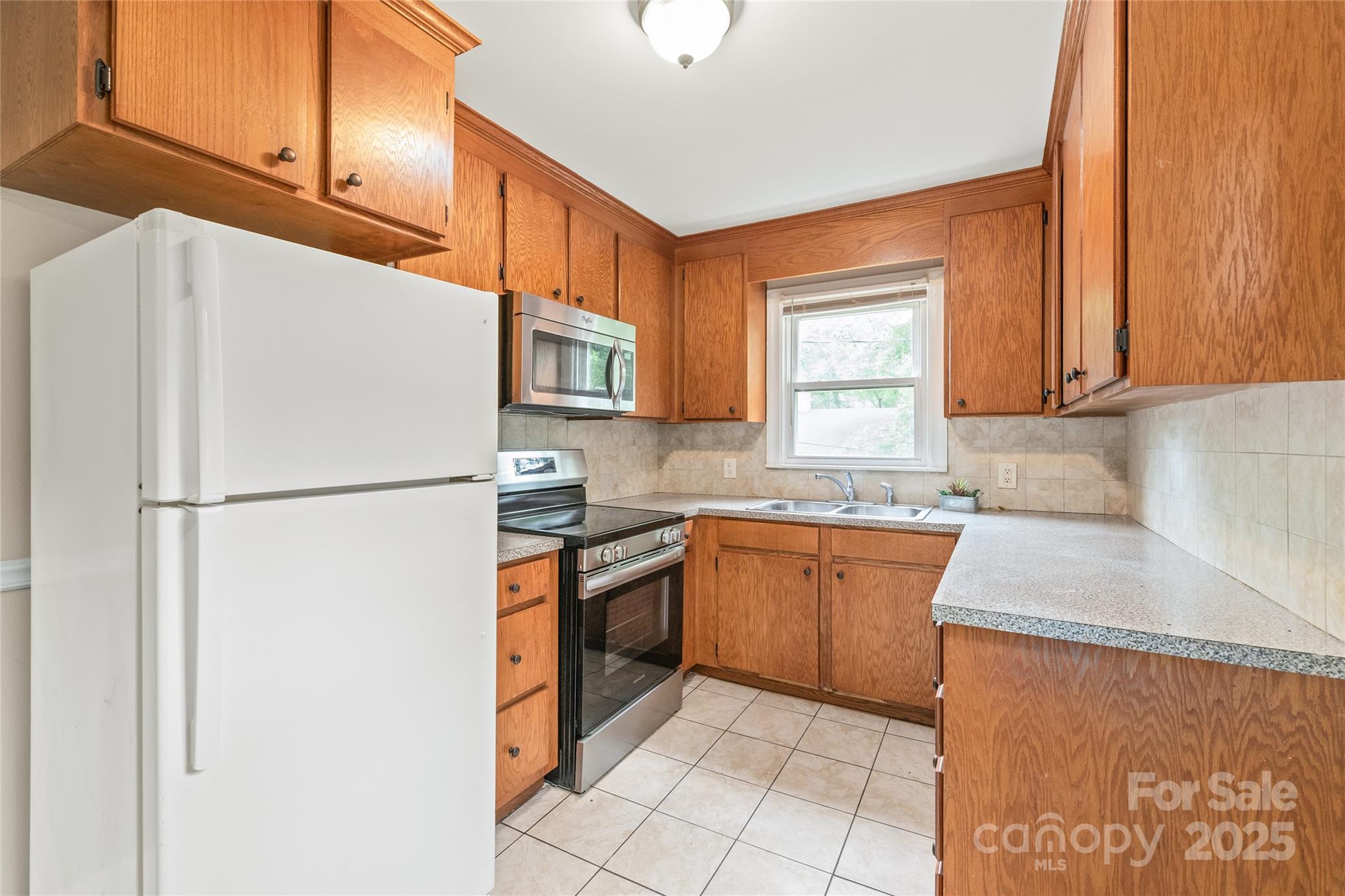 104 Willetta Drive Property Photo 10