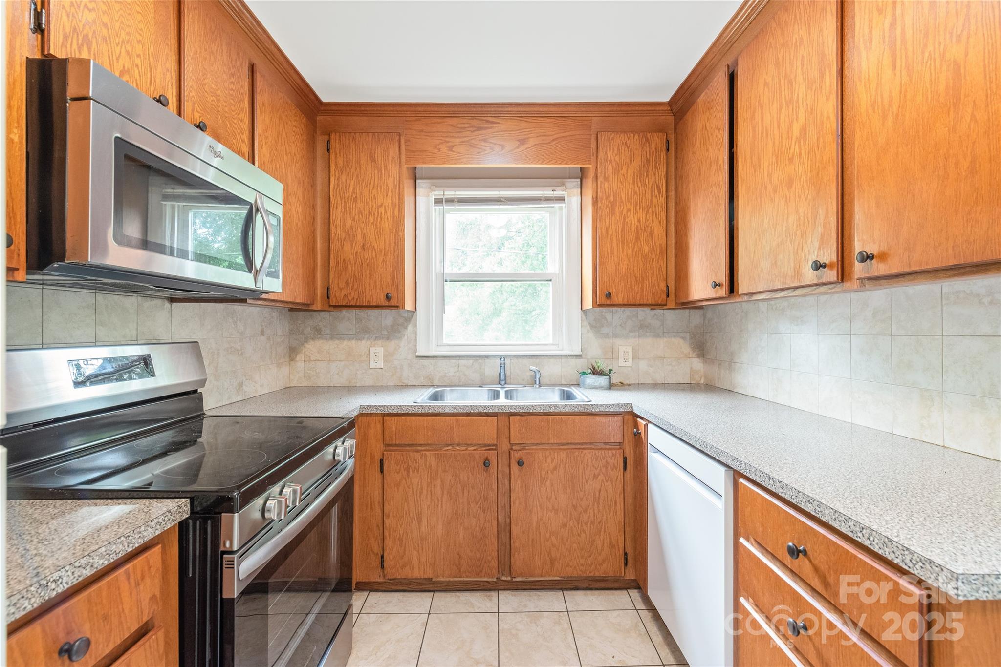 104 Willetta Drive Property Photo 12