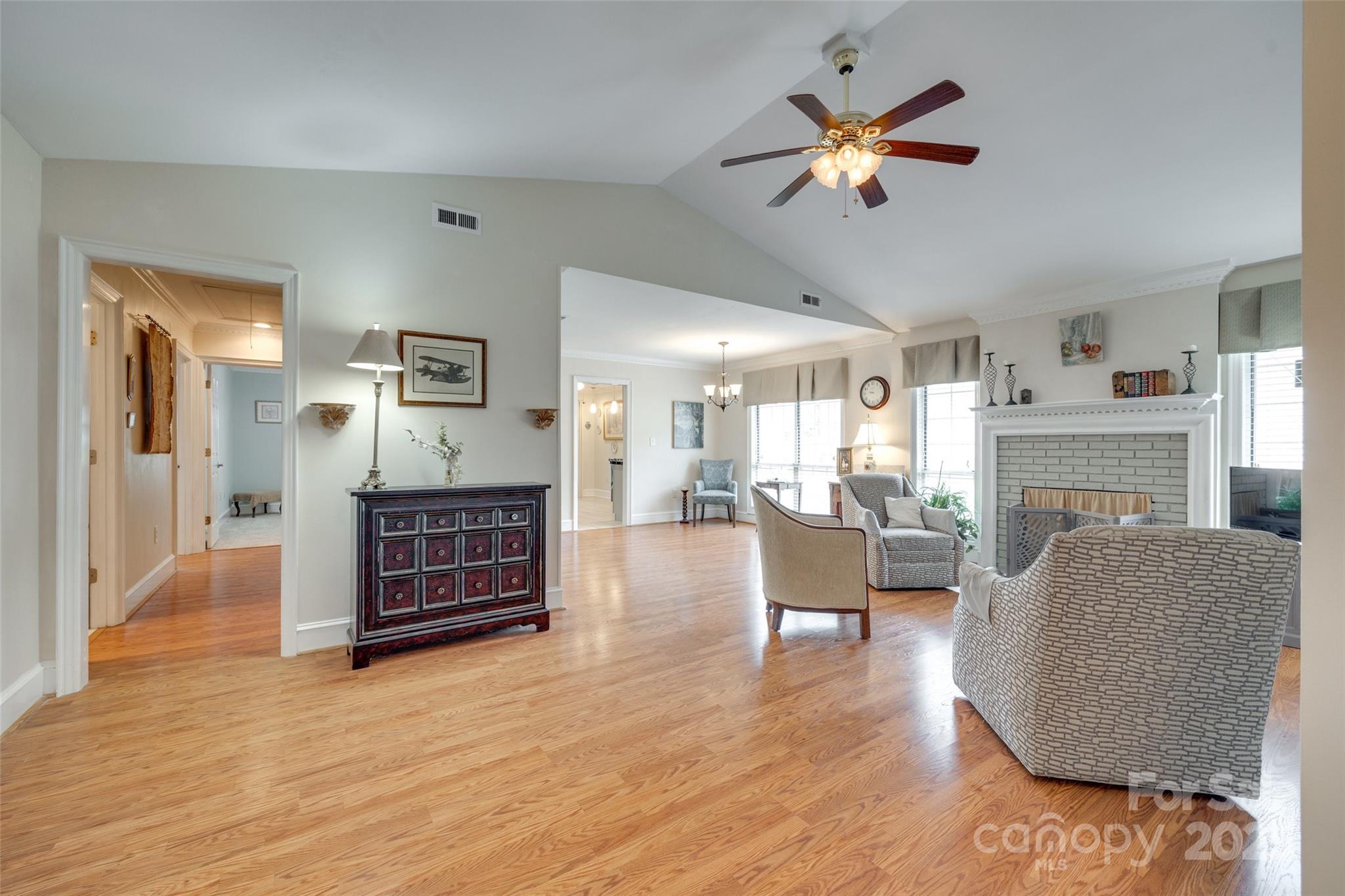 2915 Cherry Blossom Court Property Photo 4