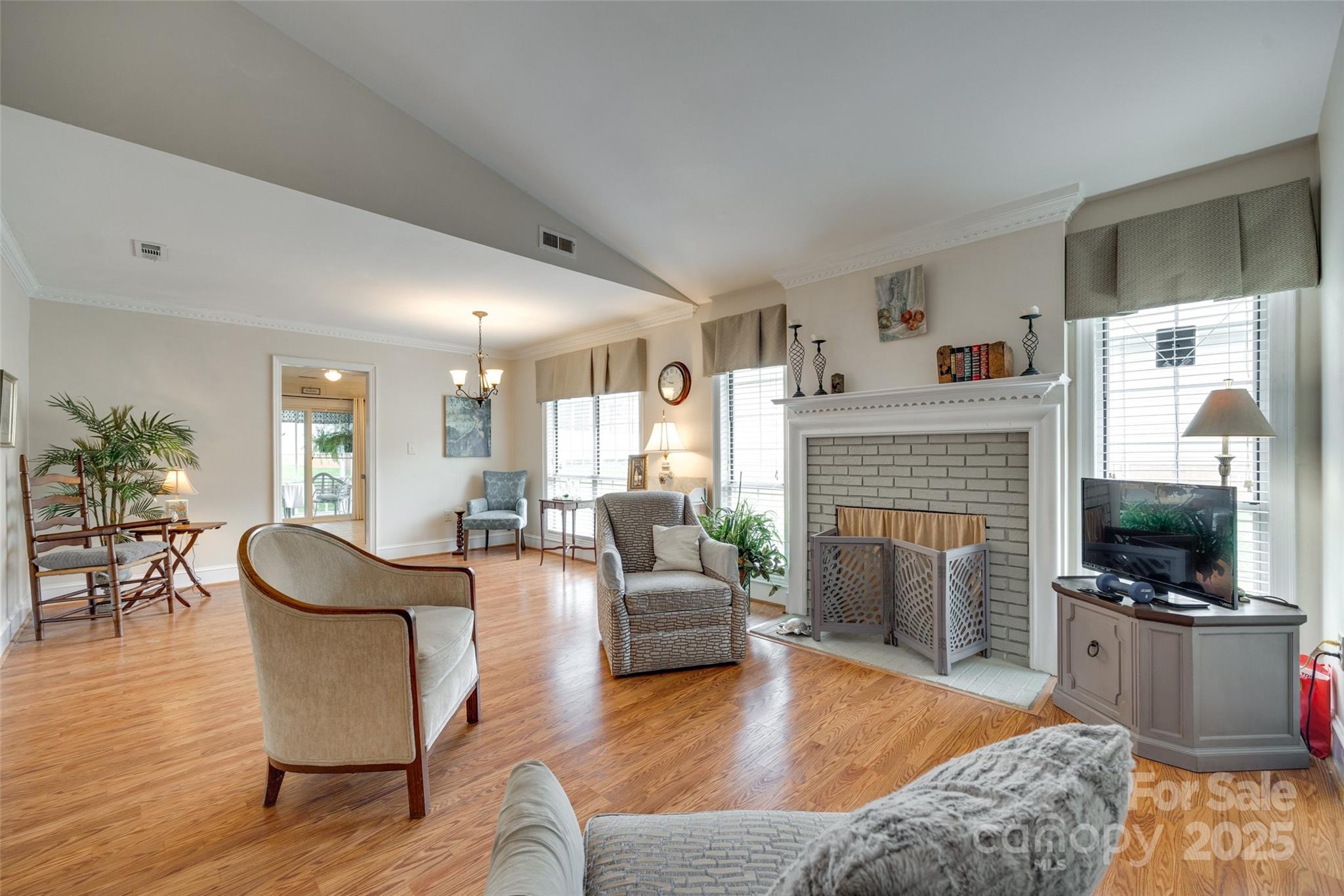 2915 Cherry Blossom Court Property Photo 5