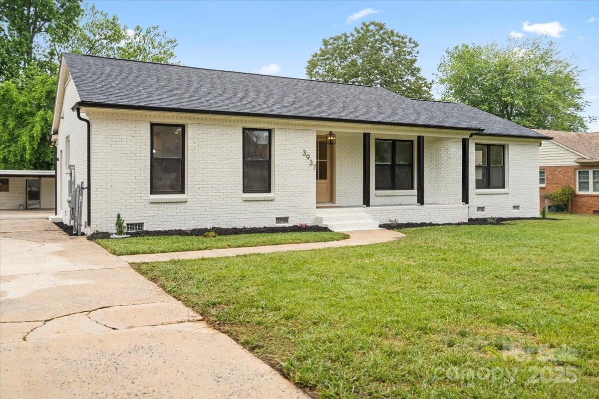 3937 Tamerlane Drive Property Photo 4