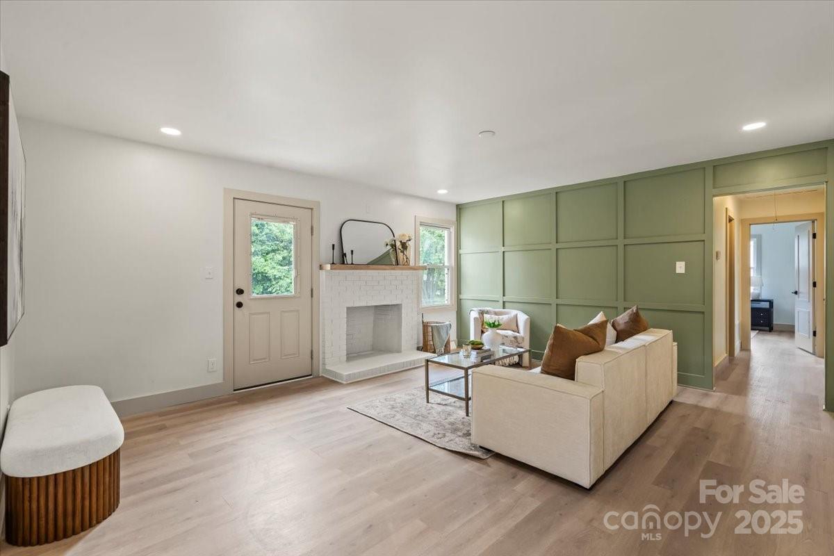 3937 Tamerlane Drive Property Photo 16