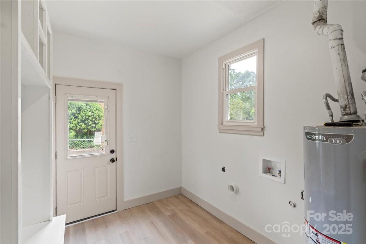 3937 Tamerlane Drive Property Photo 27