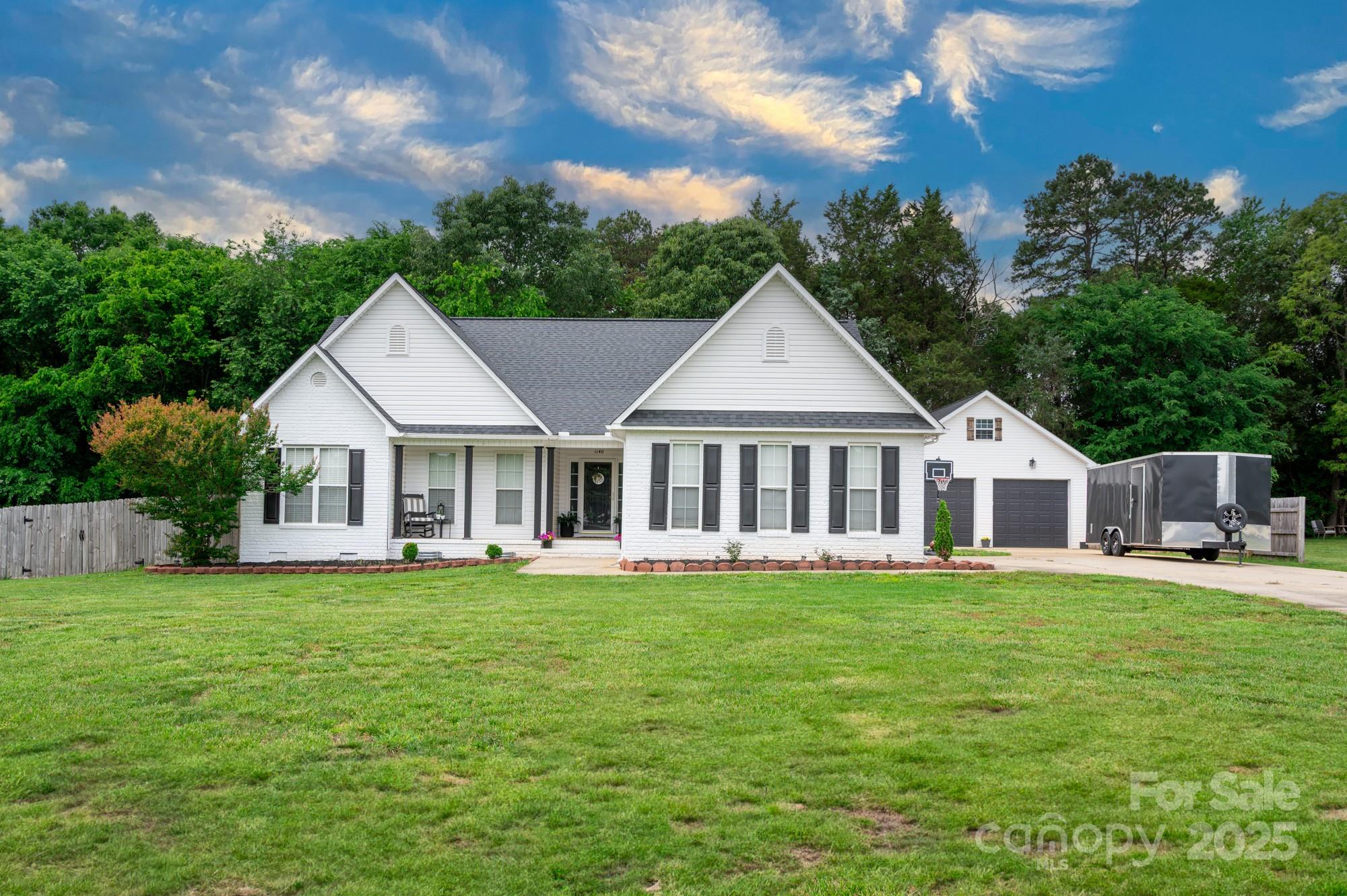 1140 Landsdown Drive Property Photo 1