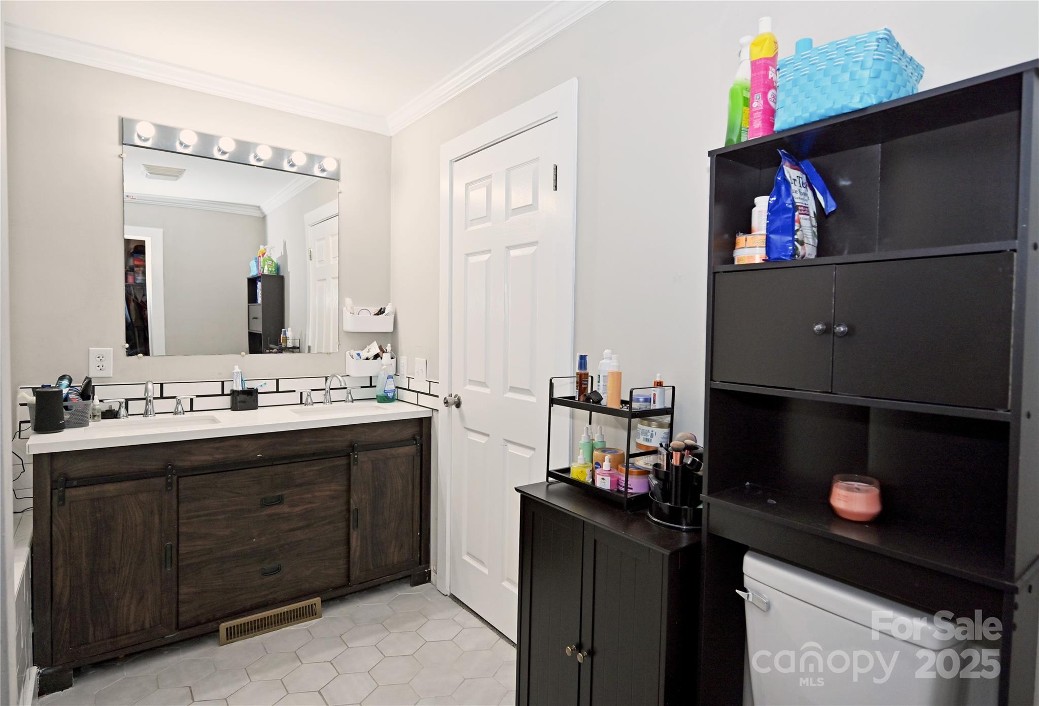 1821 Sherrer Road Property Photo 14