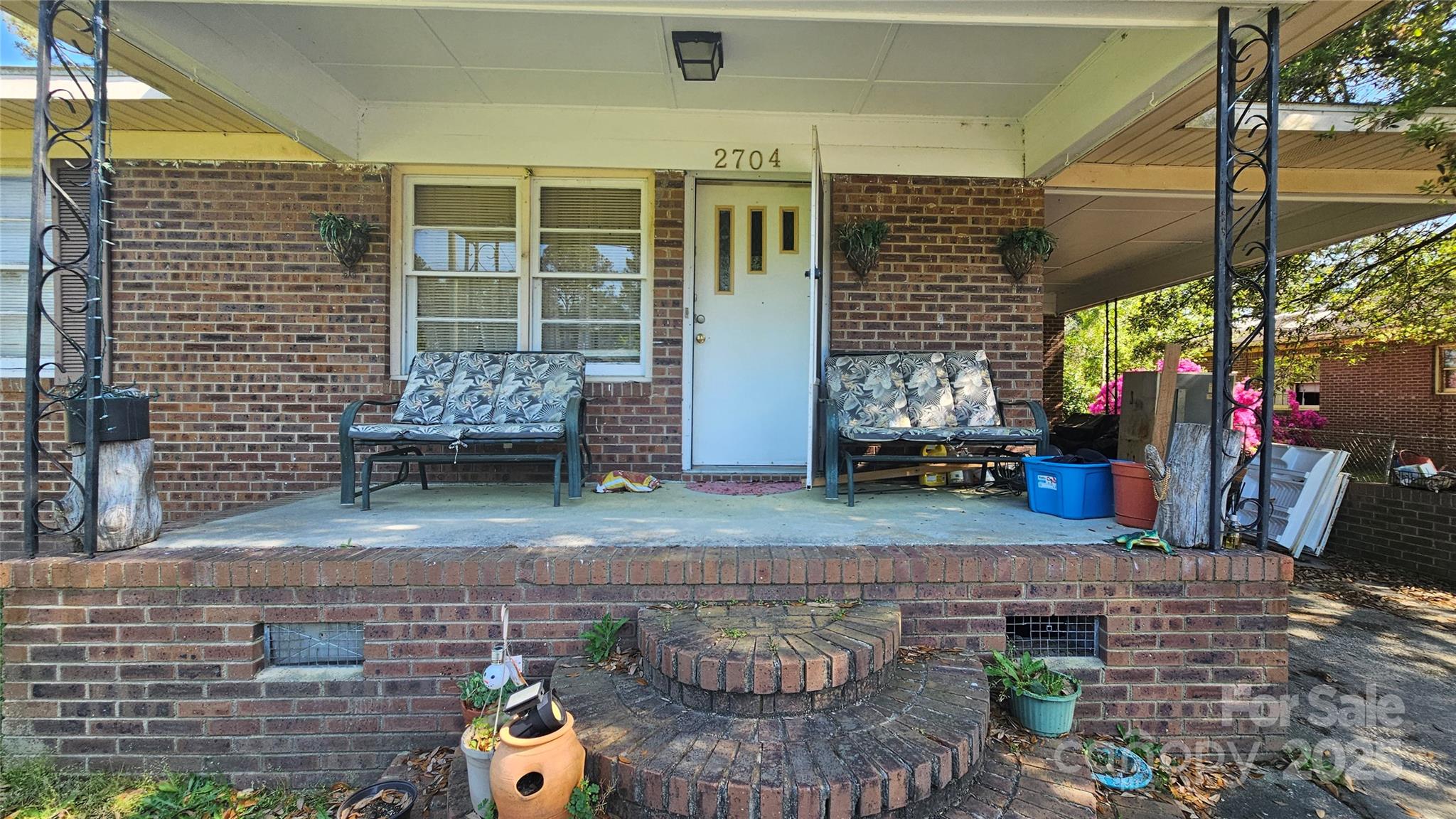 2704 Chambers Street Property Photo 1