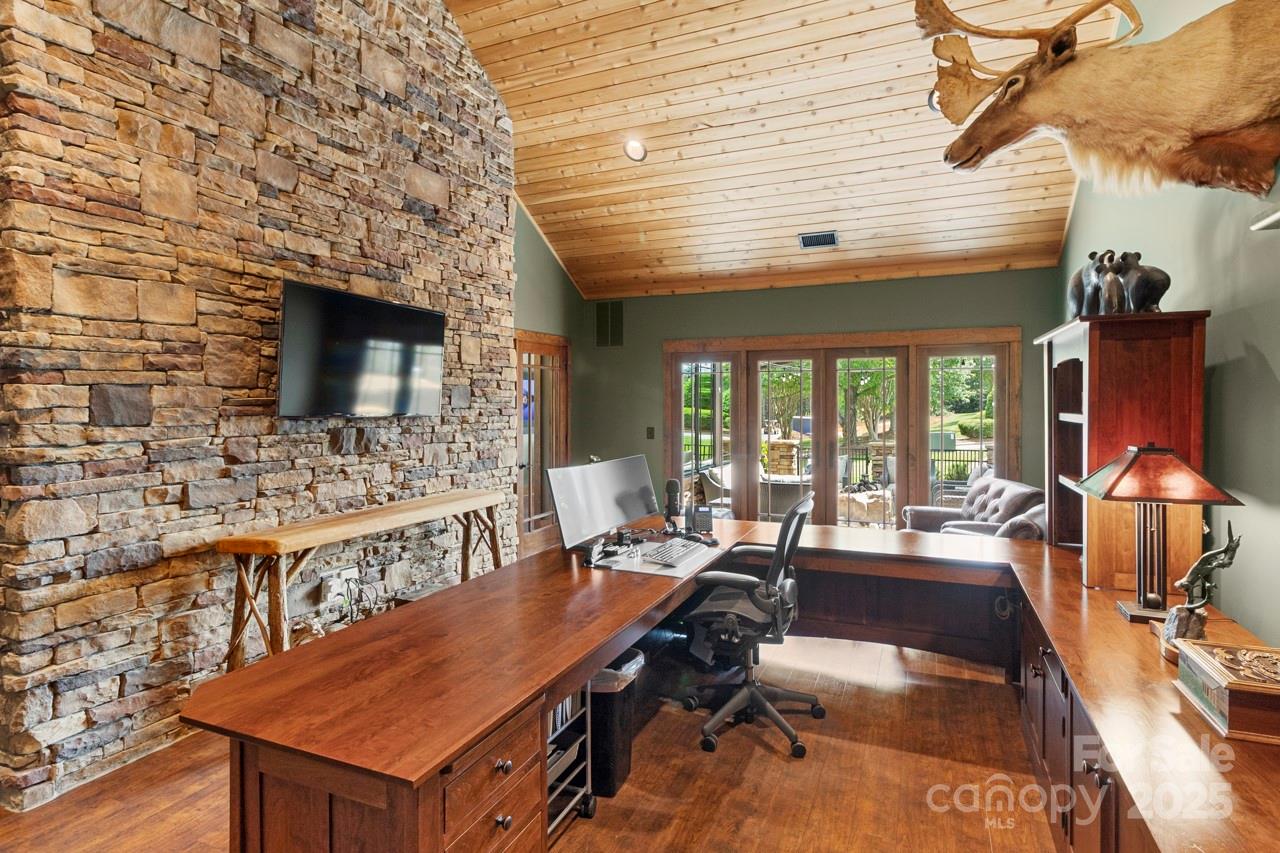 2173 Smith Harbour Drive Property Photo 18