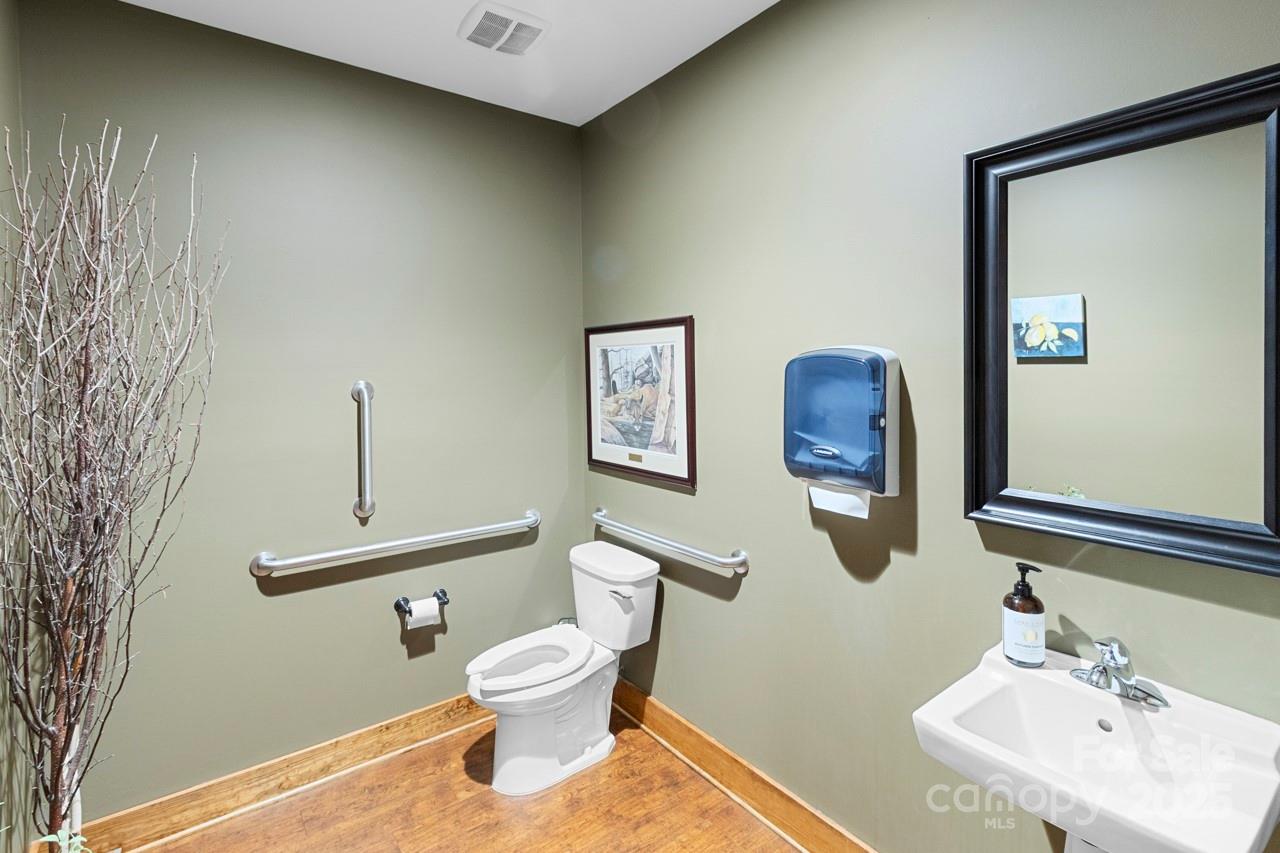 2173 Smith Harbour Drive Property Photo 36