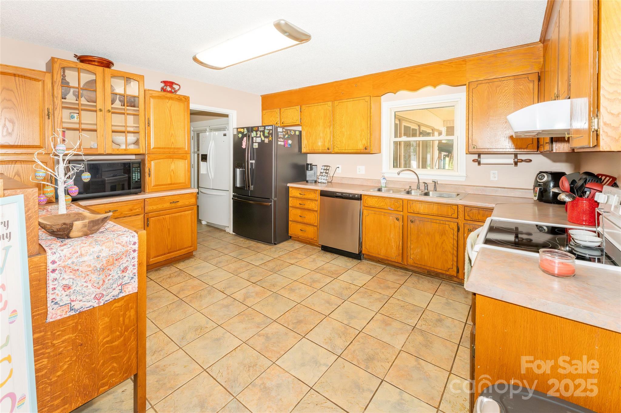 125 Southwood Park Property Photo 7