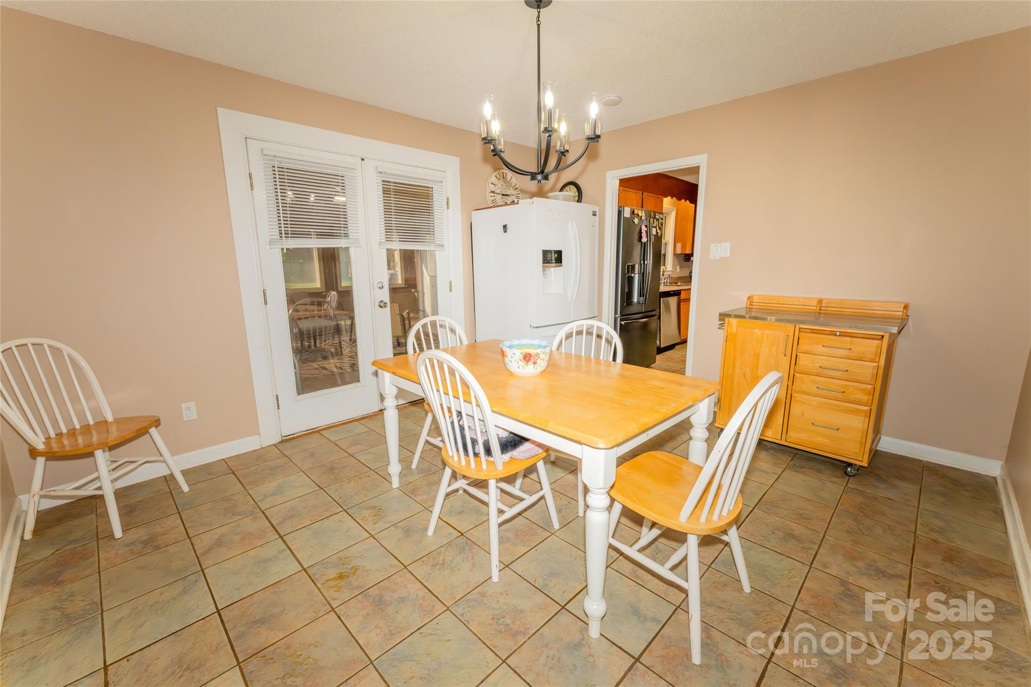 125 Southwood Park Property Photo 9