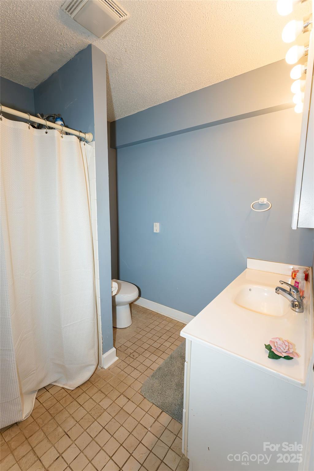 125 Southwood Park Property Photo 16